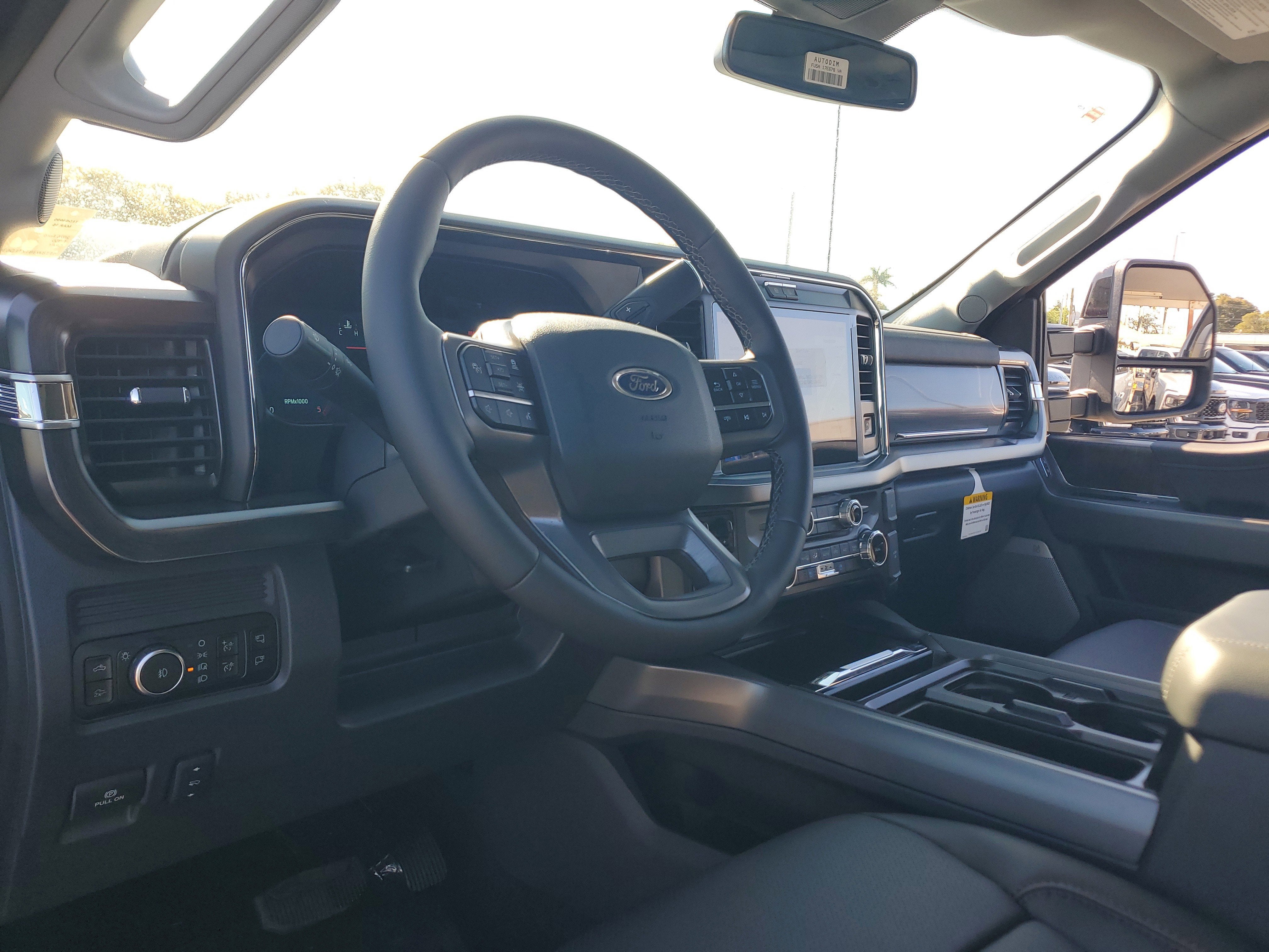 2026 Ford Super Duty F-350 SRW LARIAT
