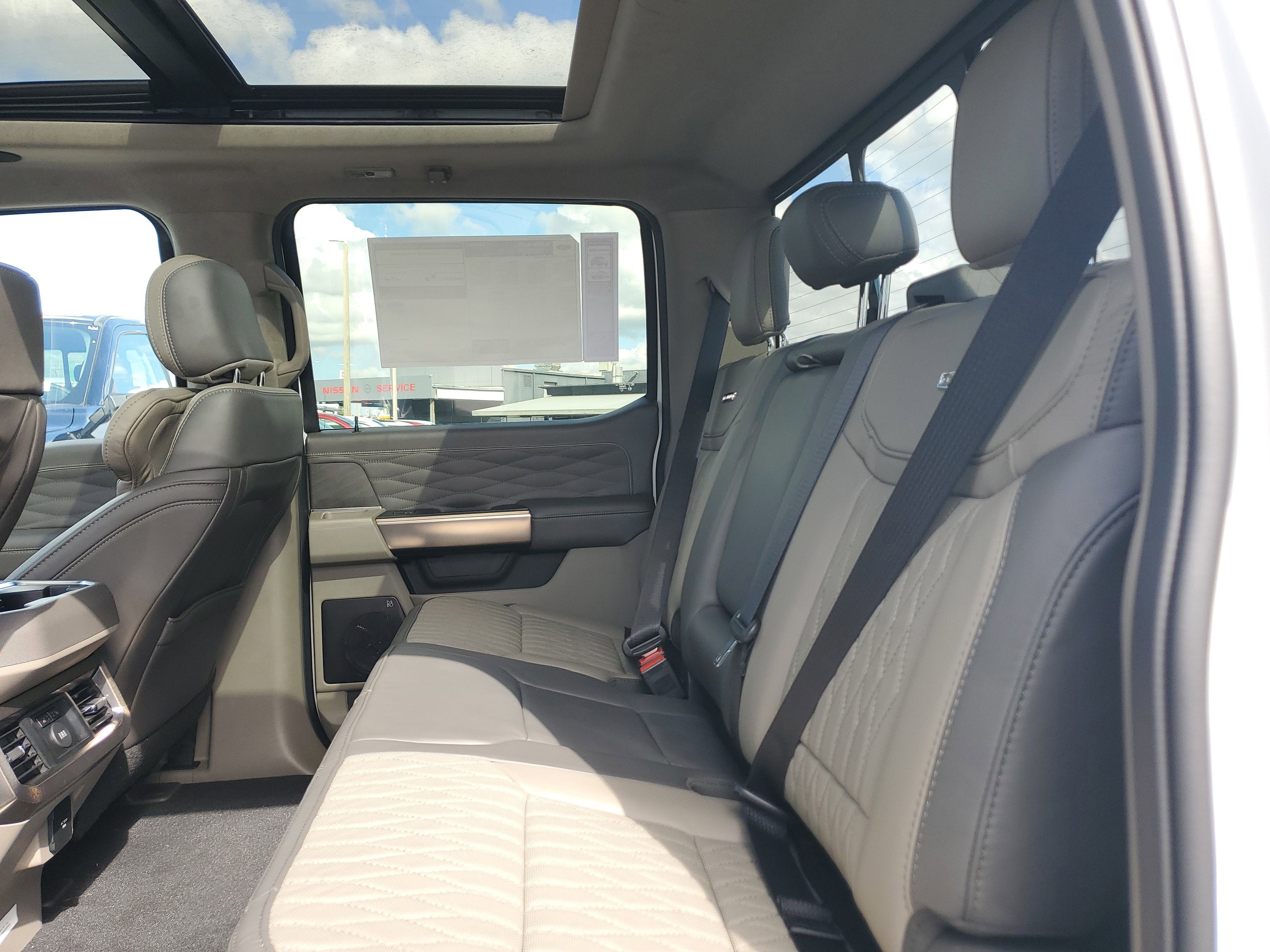 2026 Ford Super Duty F-350 DRW Platinum