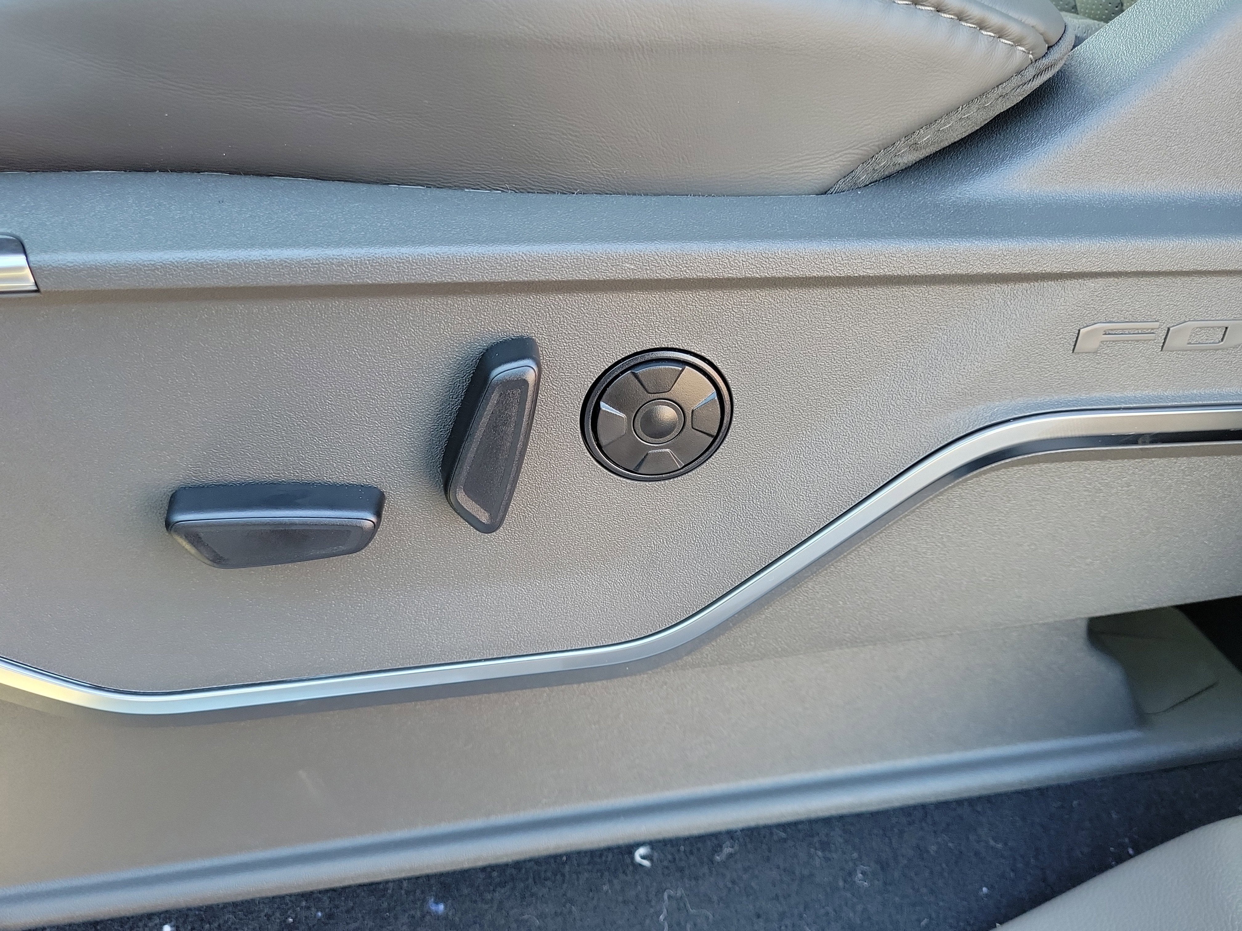 2026 Ford Super Duty F-350 DRW Platinum