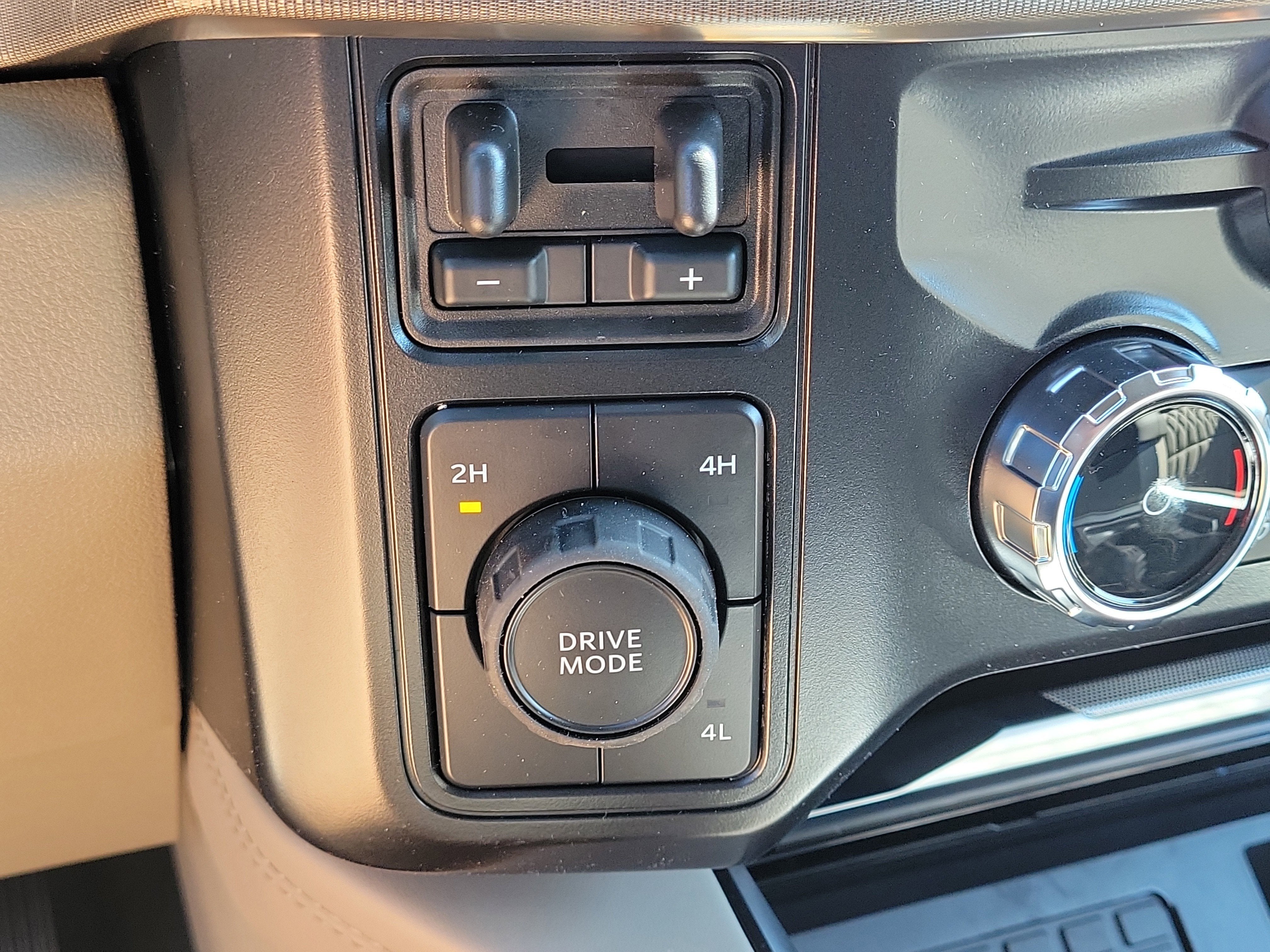 2026 Ford Super Duty F-350 DRW Platinum