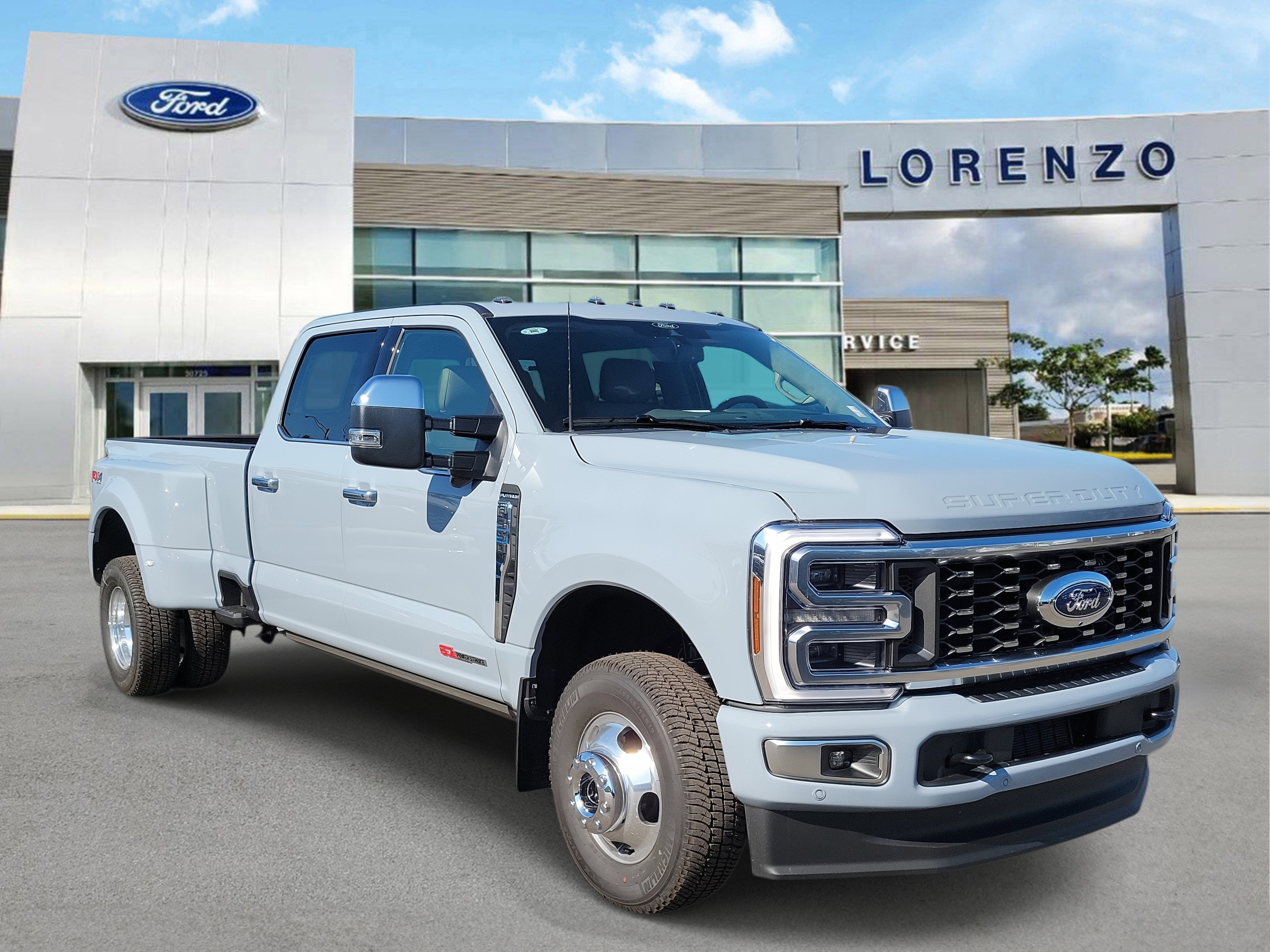 2026 Ford Super Duty F-350 DRW Platinum