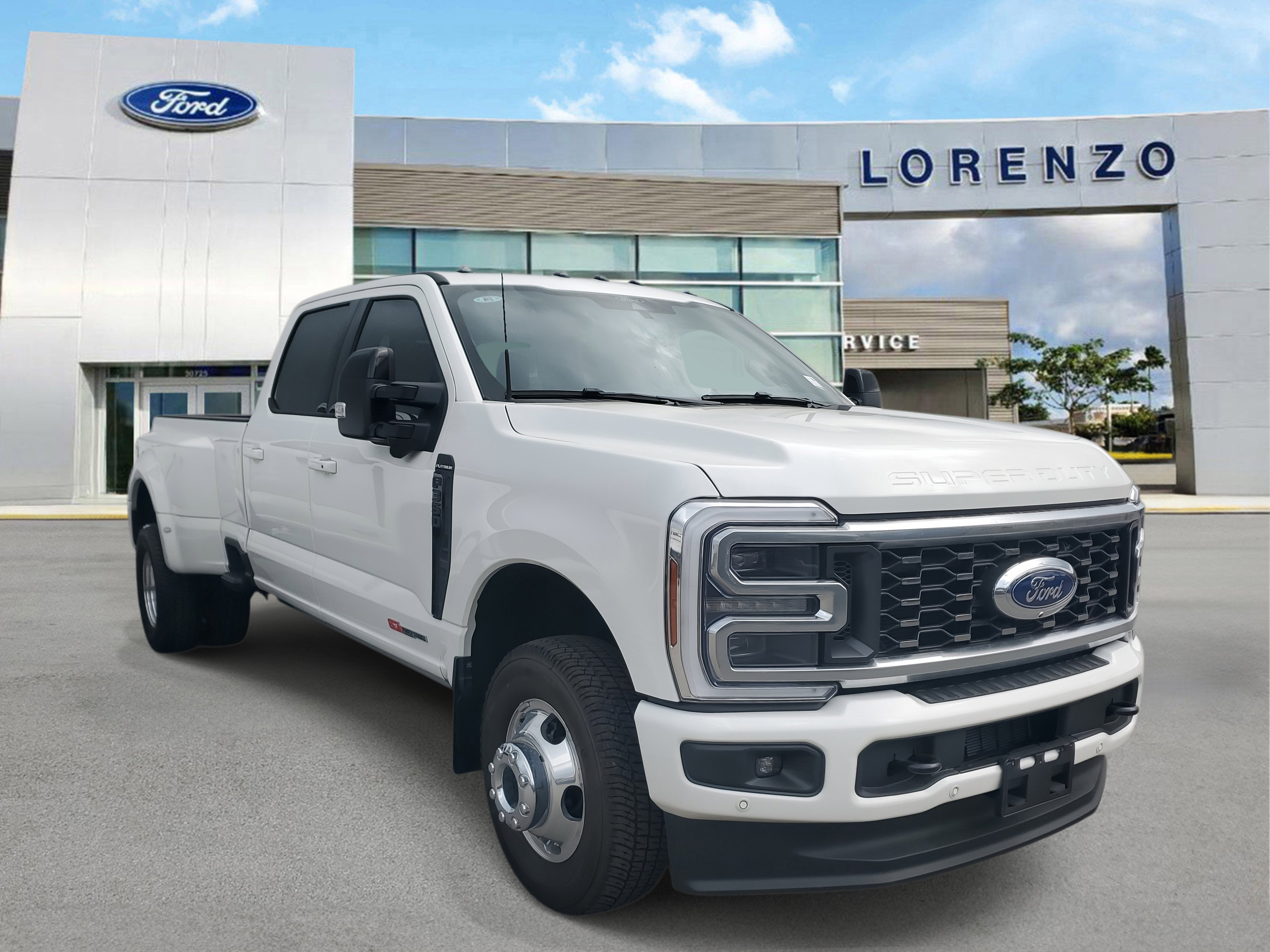 2026 Ford Super Duty F-350 DRW Platinum