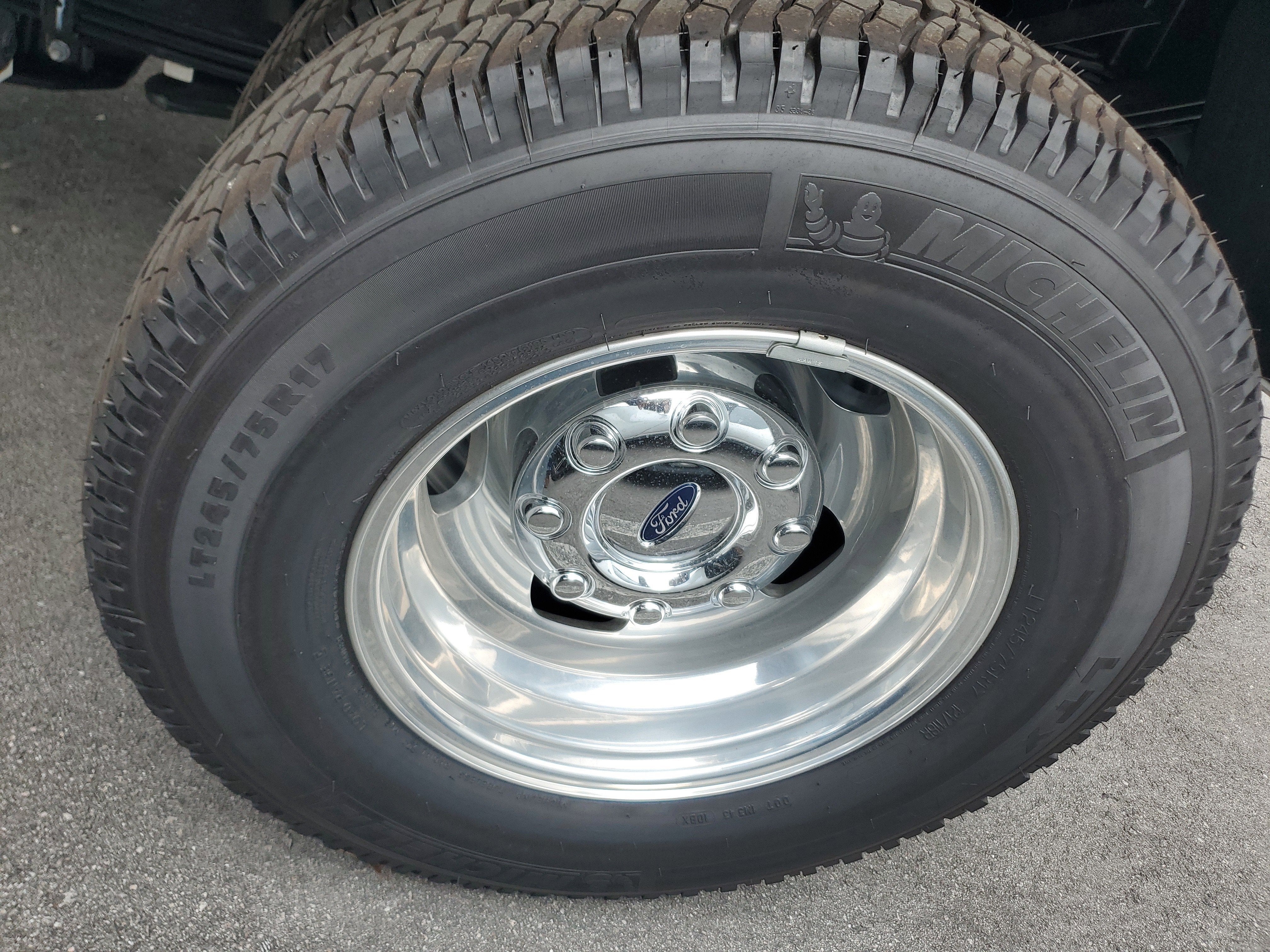 2026 Ford Super Duty F-350 DRW Platinum