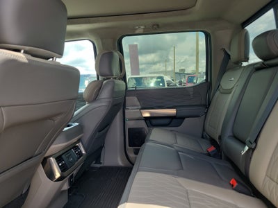 2026 Ford Super Duty F-350 DRW Platinum