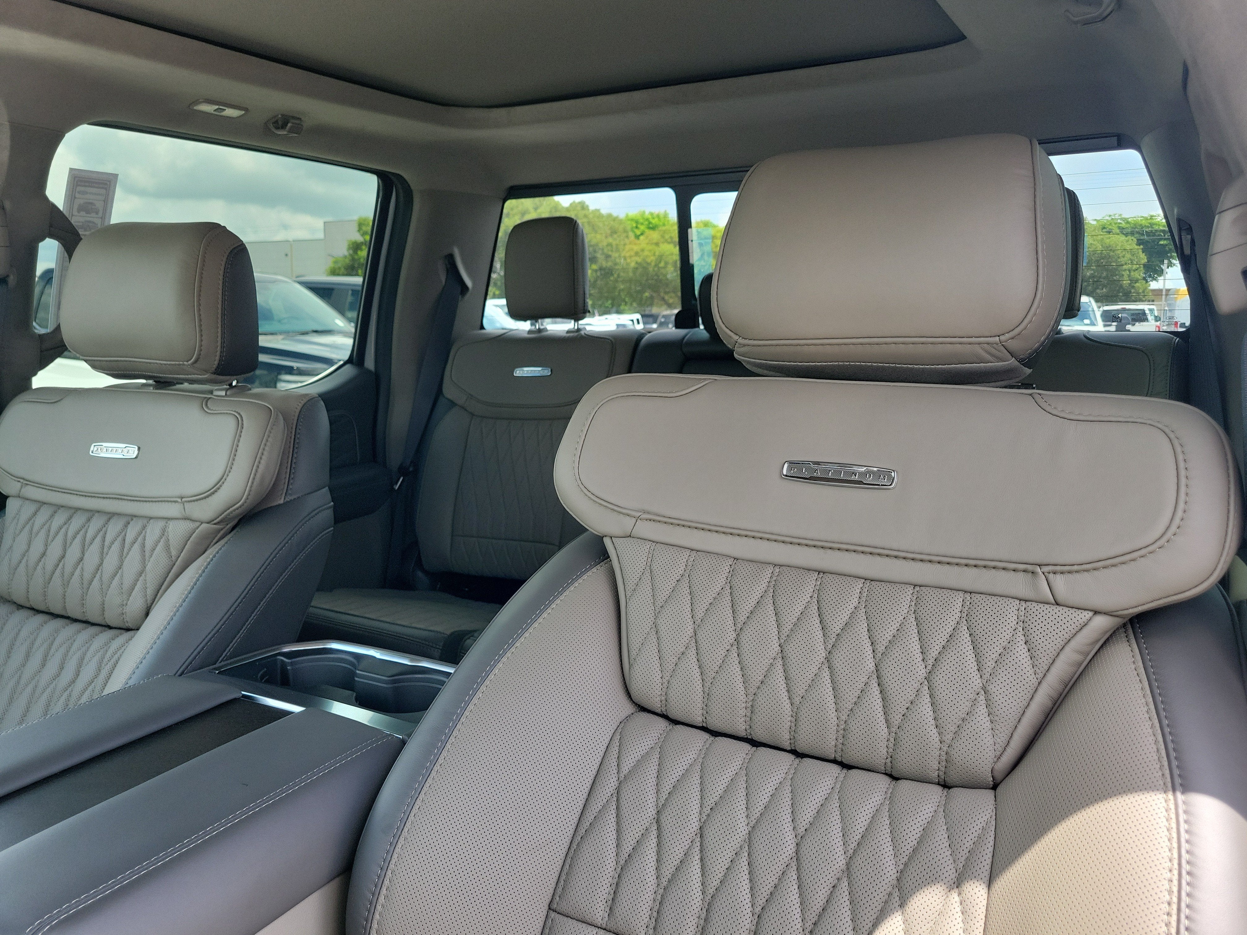 2026 Ford Super Duty F-350 DRW Platinum
