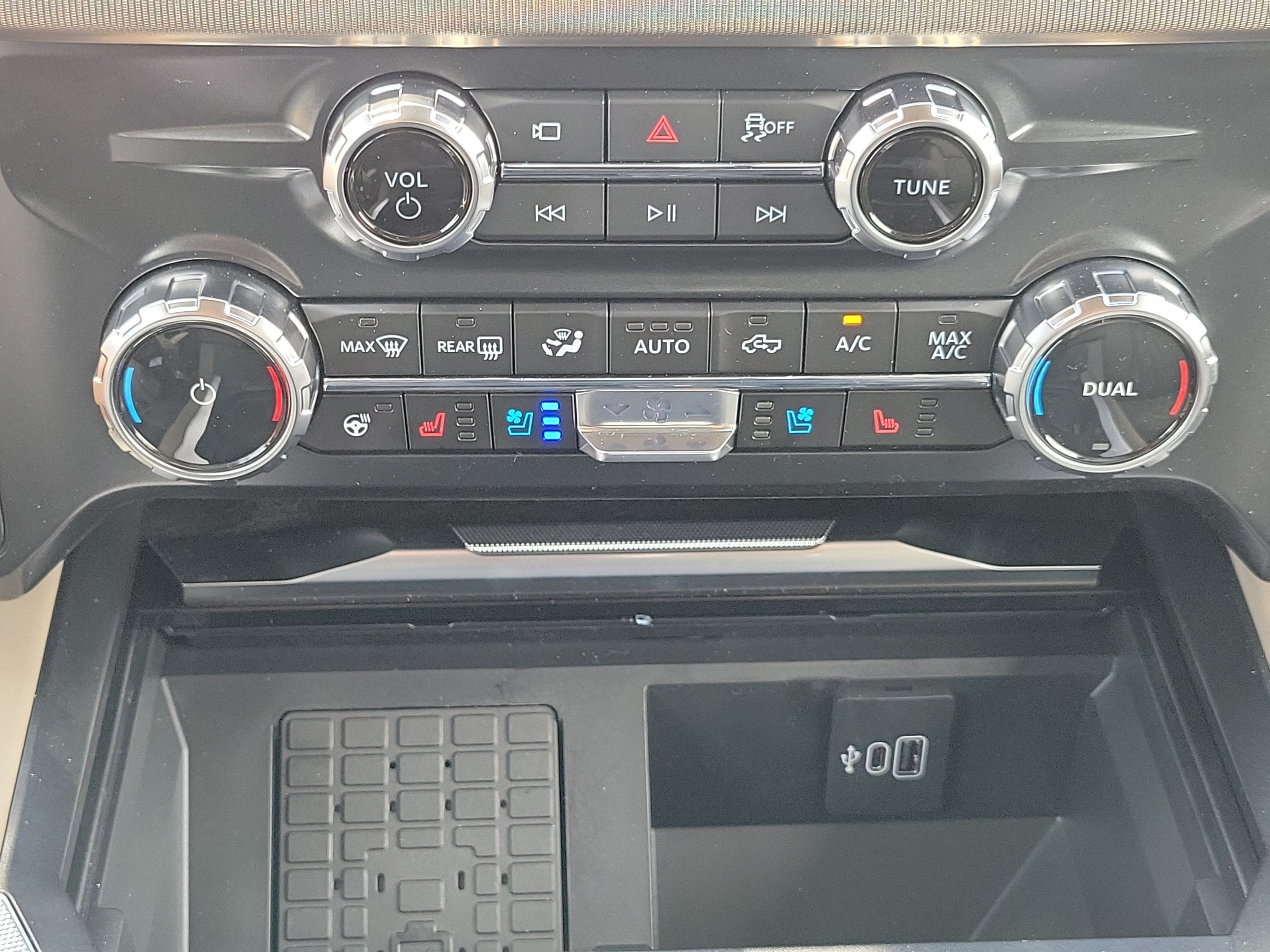 2026 Ford Super Duty F-350 DRW Platinum