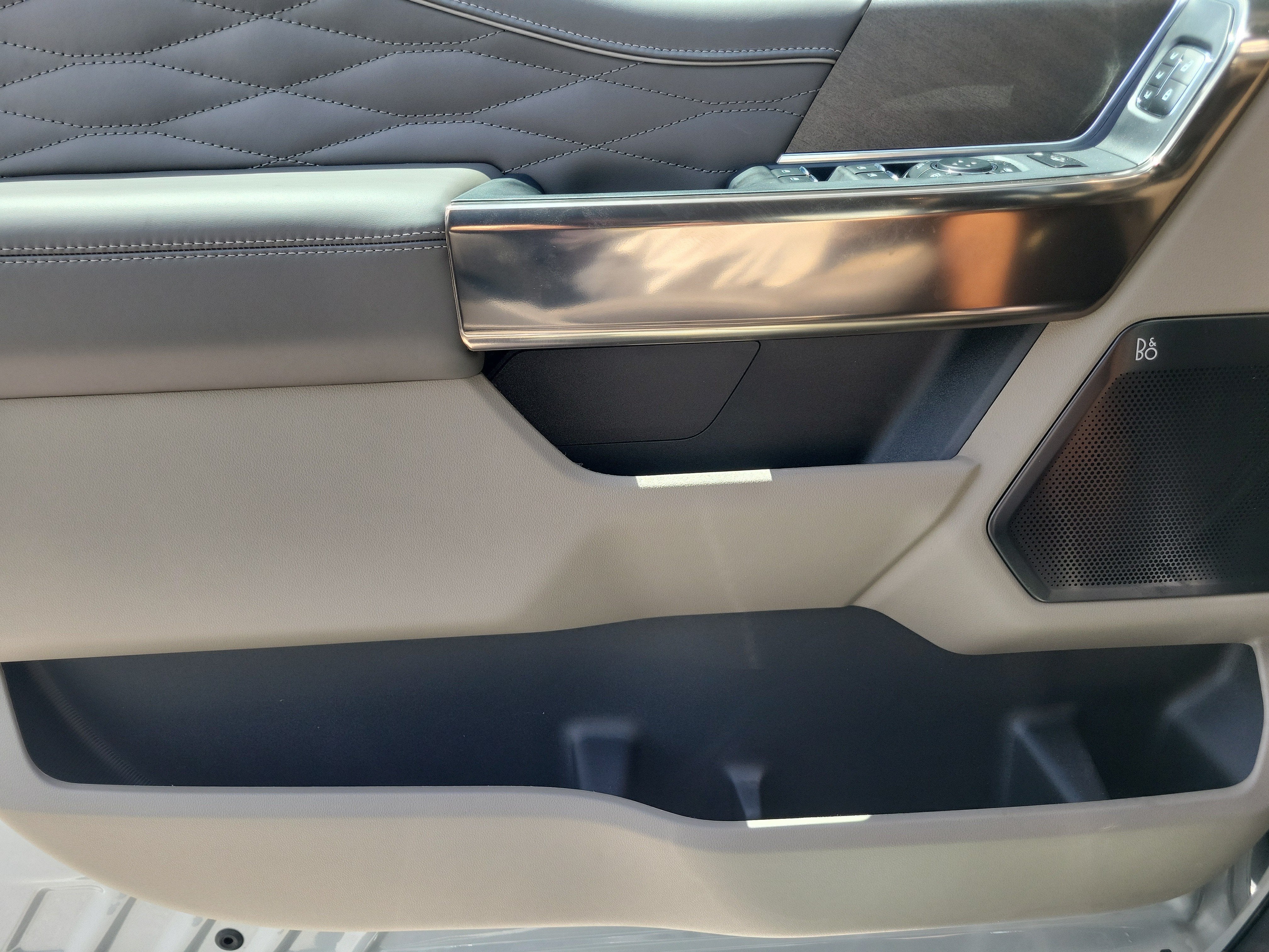 2026 Ford Super Duty F-350 DRW Platinum