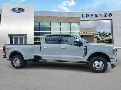 2026 Ford Super Duty F-350 DRW Platinum