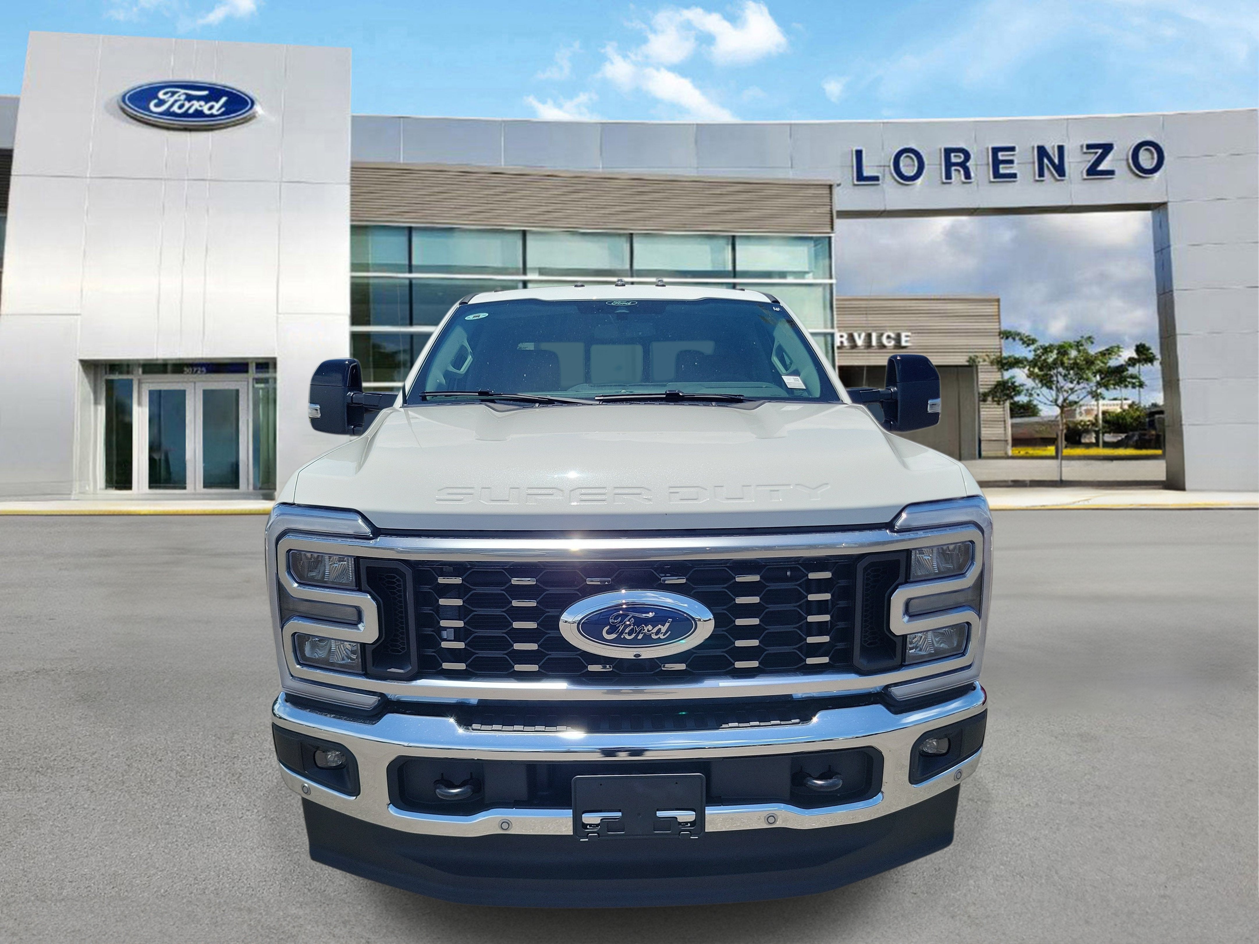 2026 Ford Super Duty F-350 DRW LARIAT
