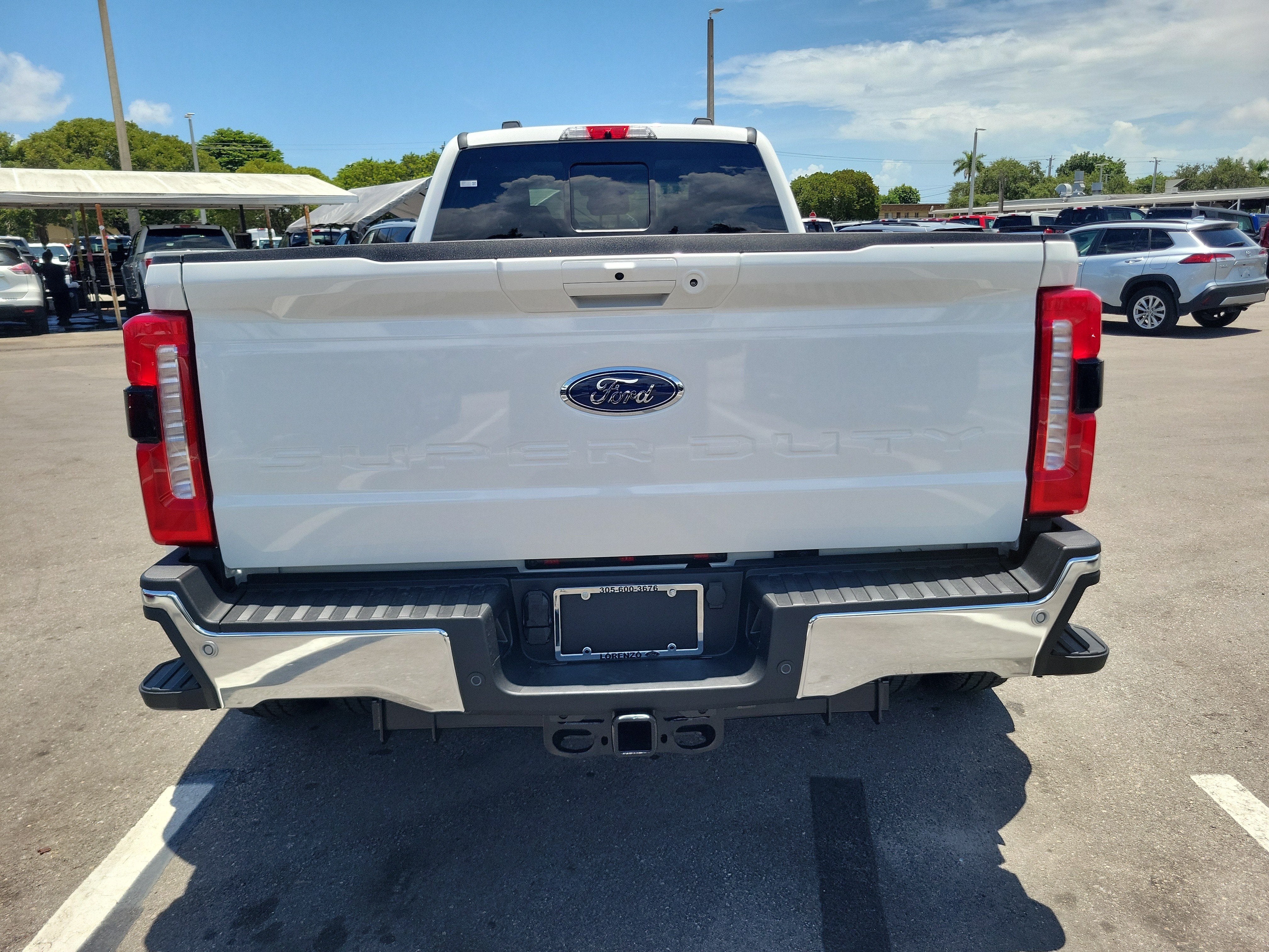 2026 Ford Super Duty F-350 DRW LARIAT