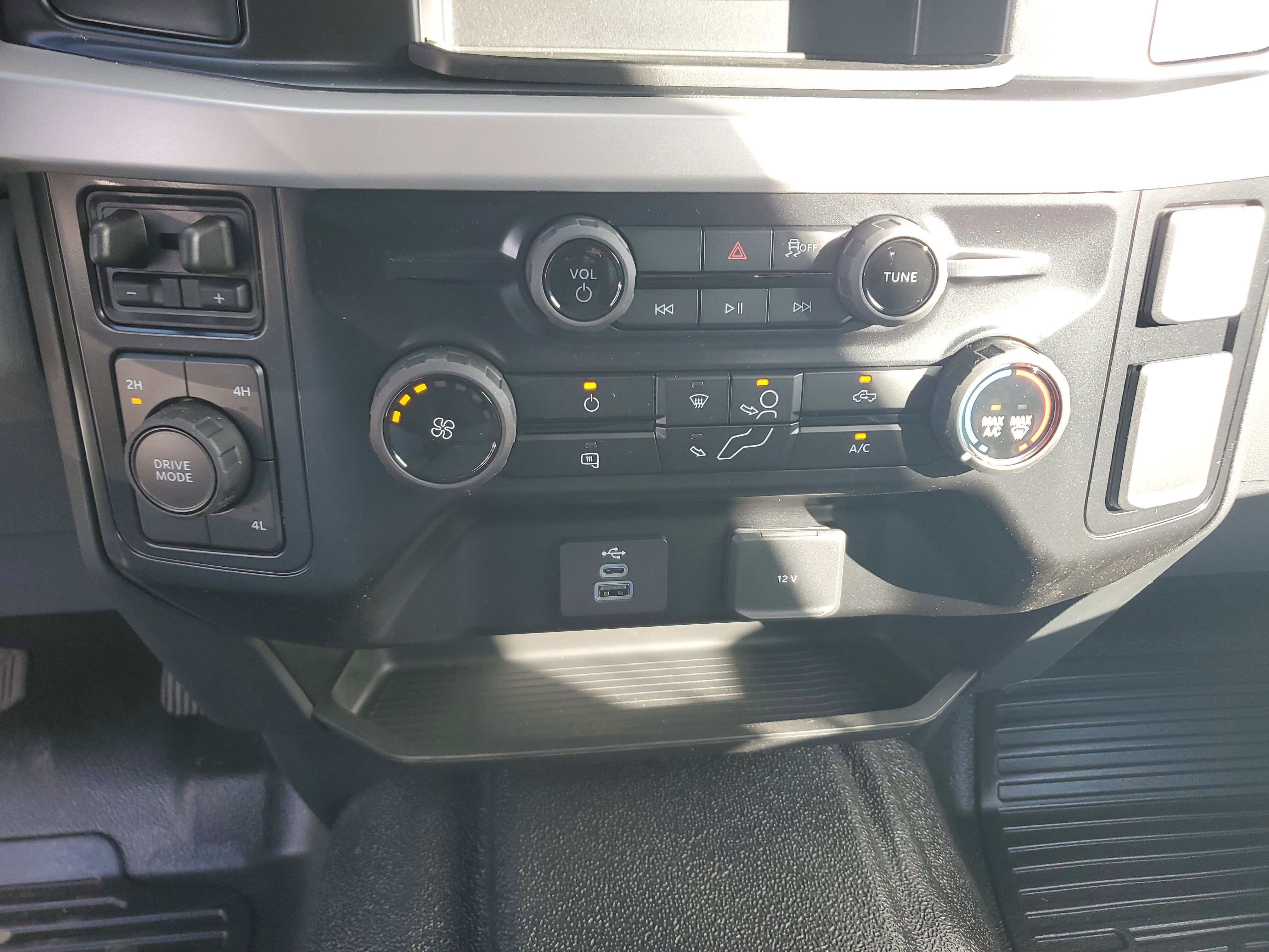 2026 Ford Super Duty F-350 DRW XL