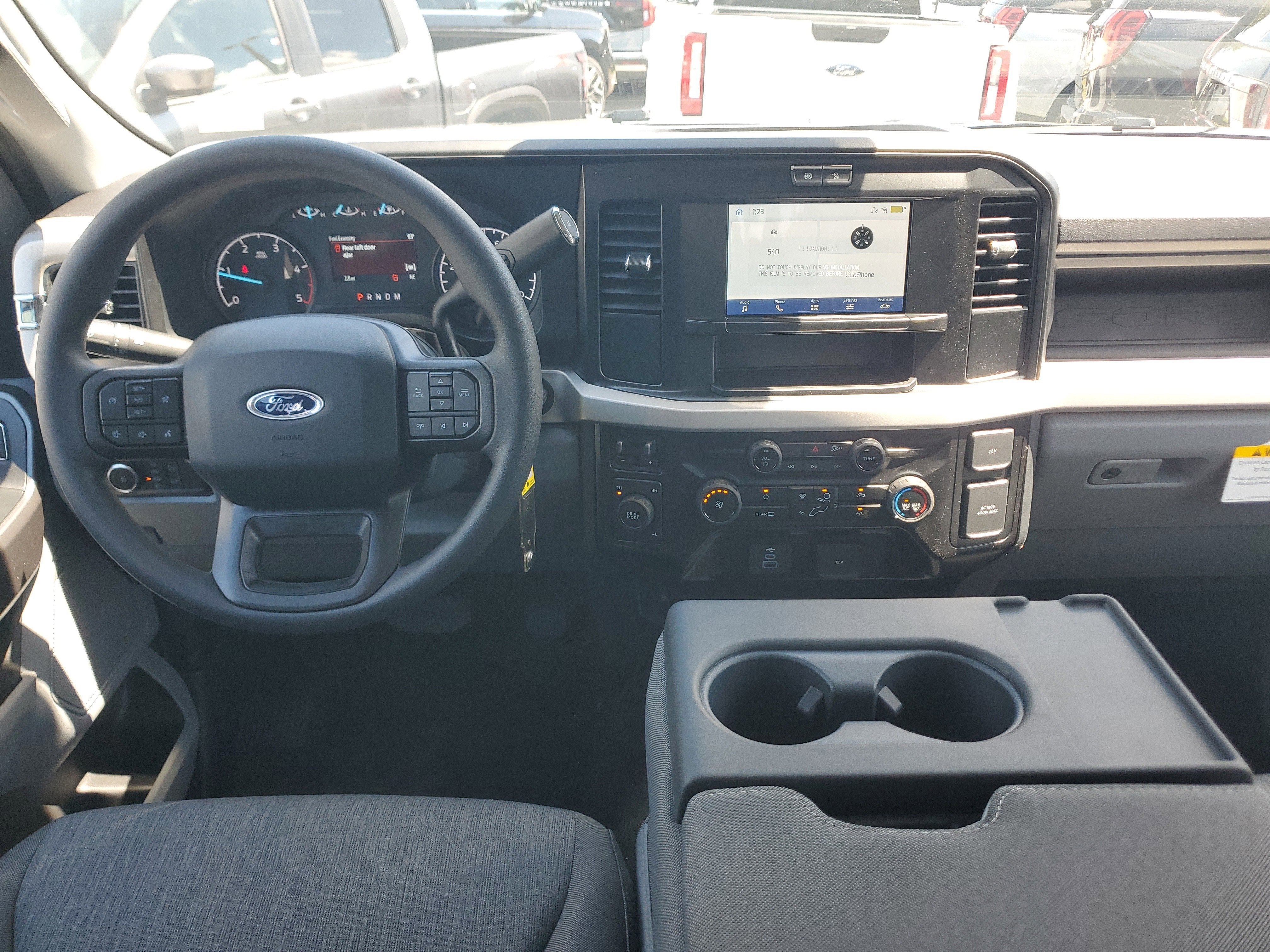 2026 Ford Super Duty F-350 DRW XL