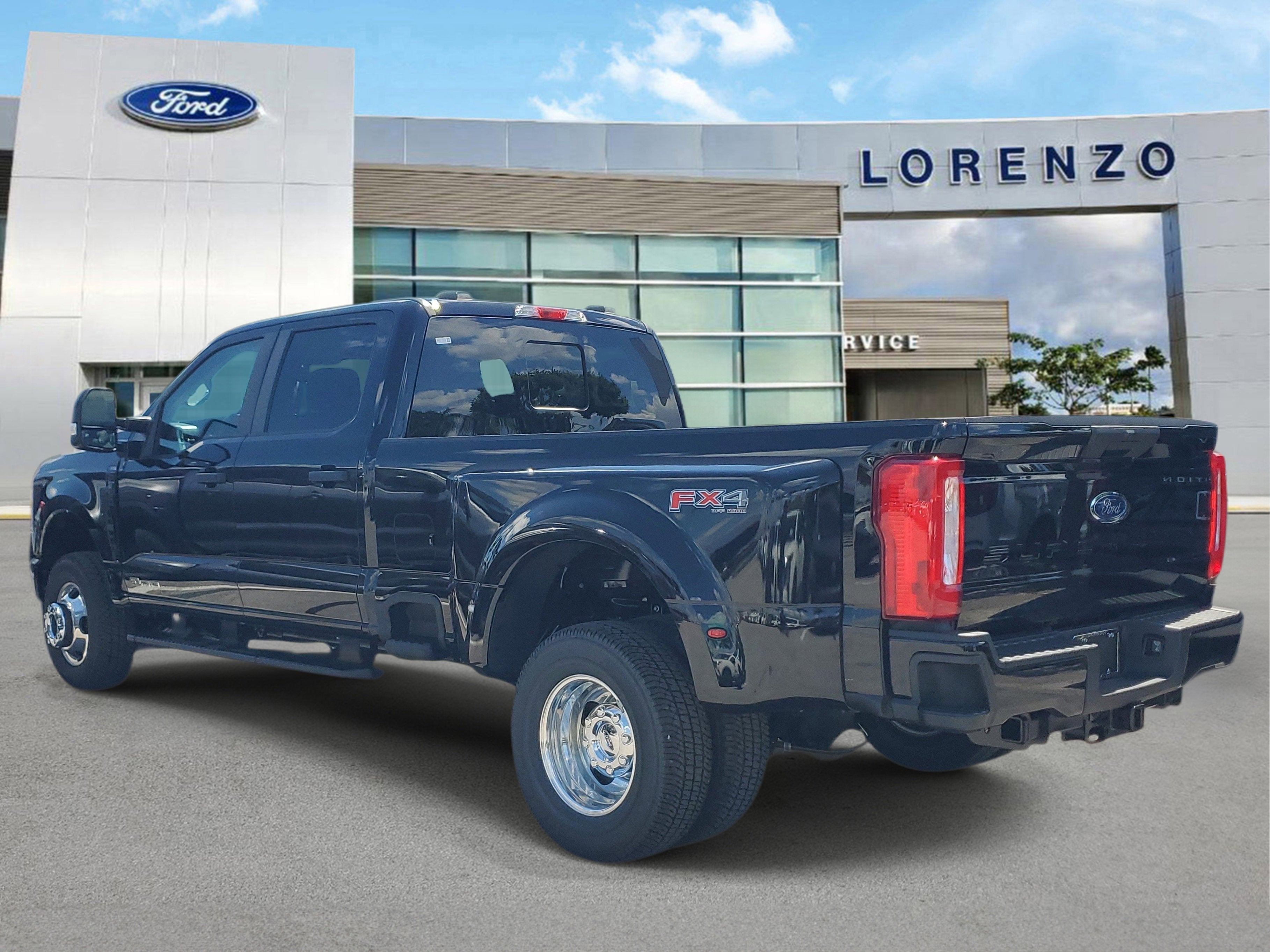 2026 Ford Super Duty F-350 DRW XL