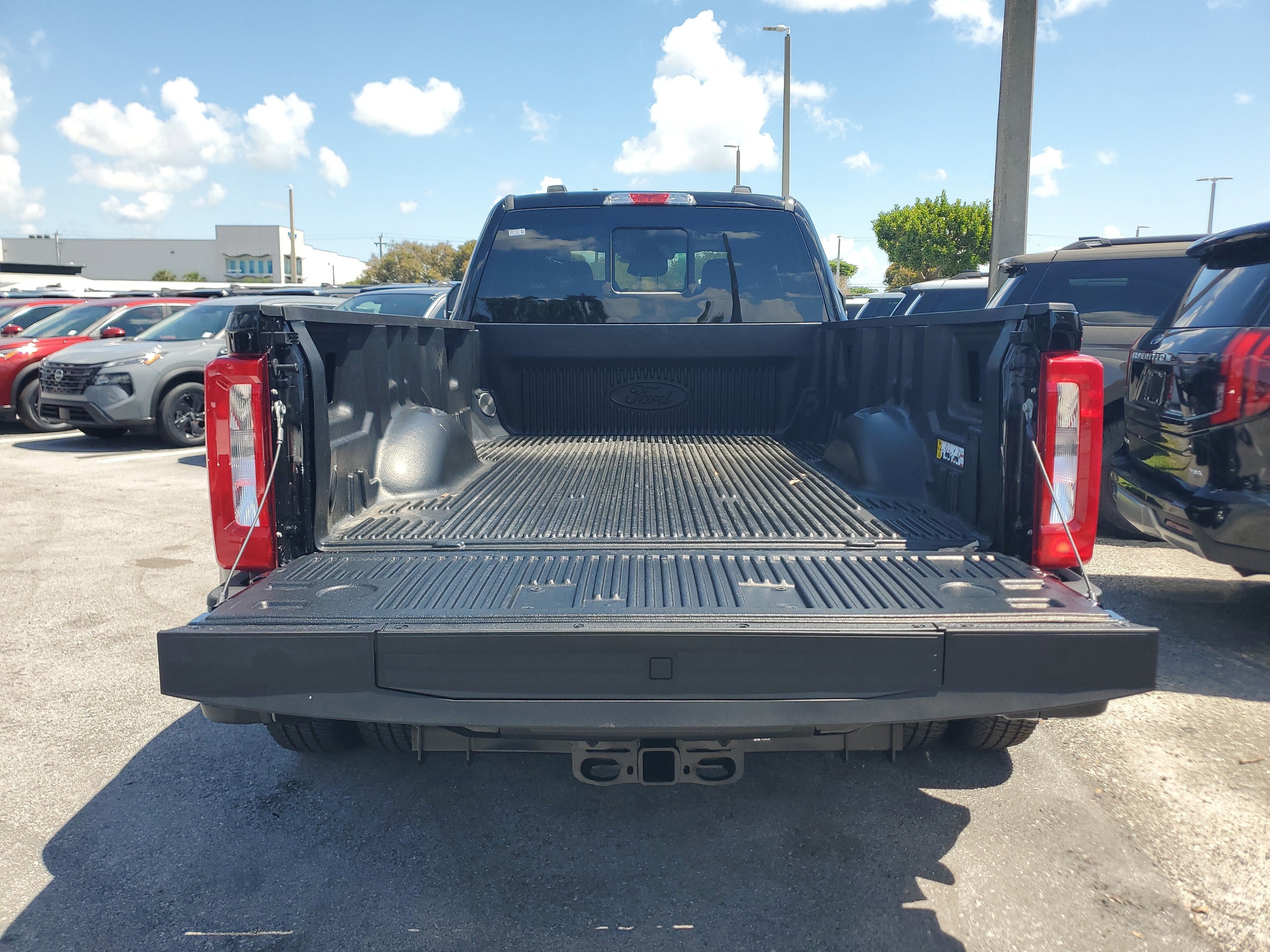 2026 Ford Super Duty F-350 DRW XL