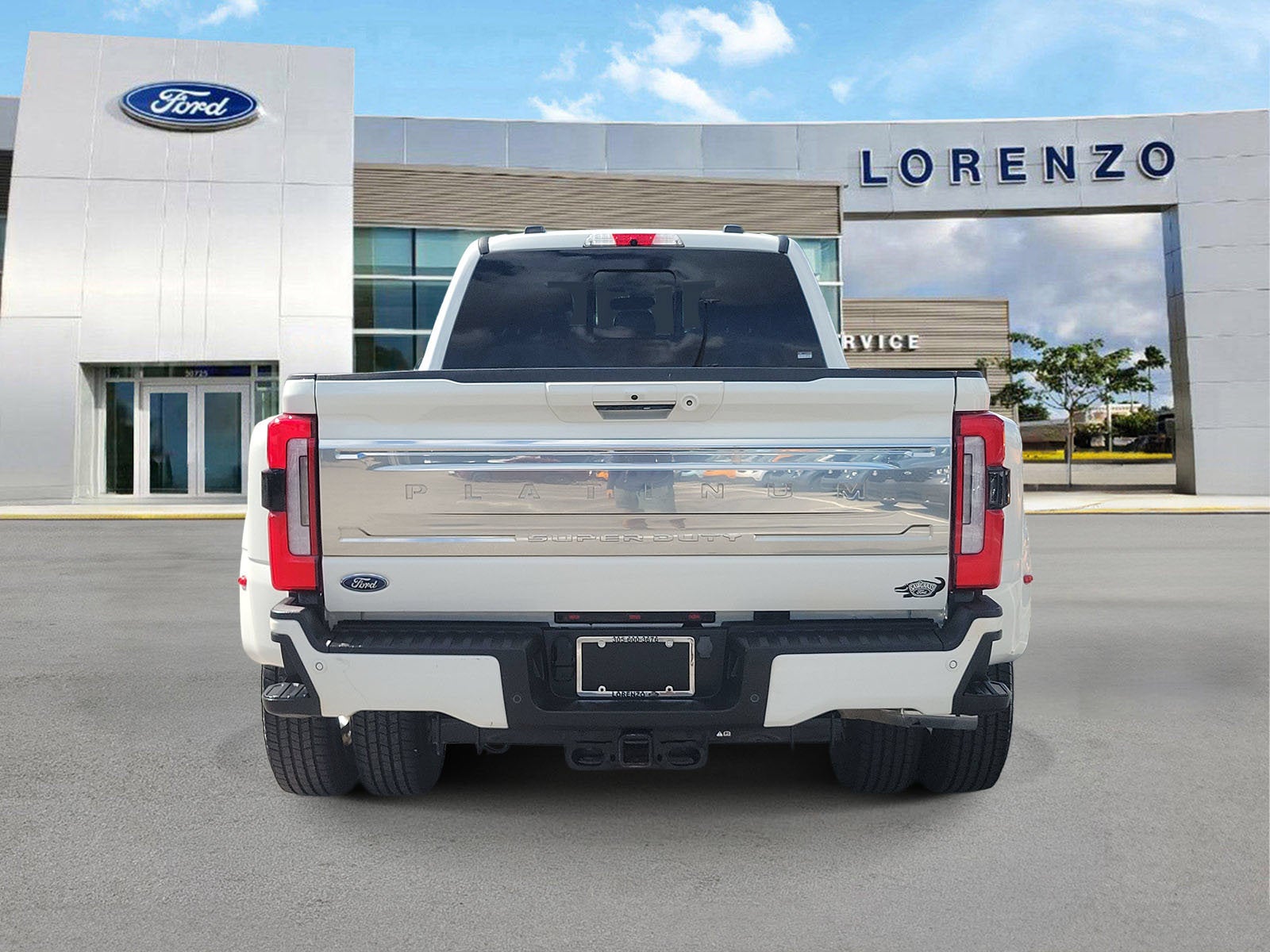 2024 Ford Super Duty F-350 DRW Platinum 4WD