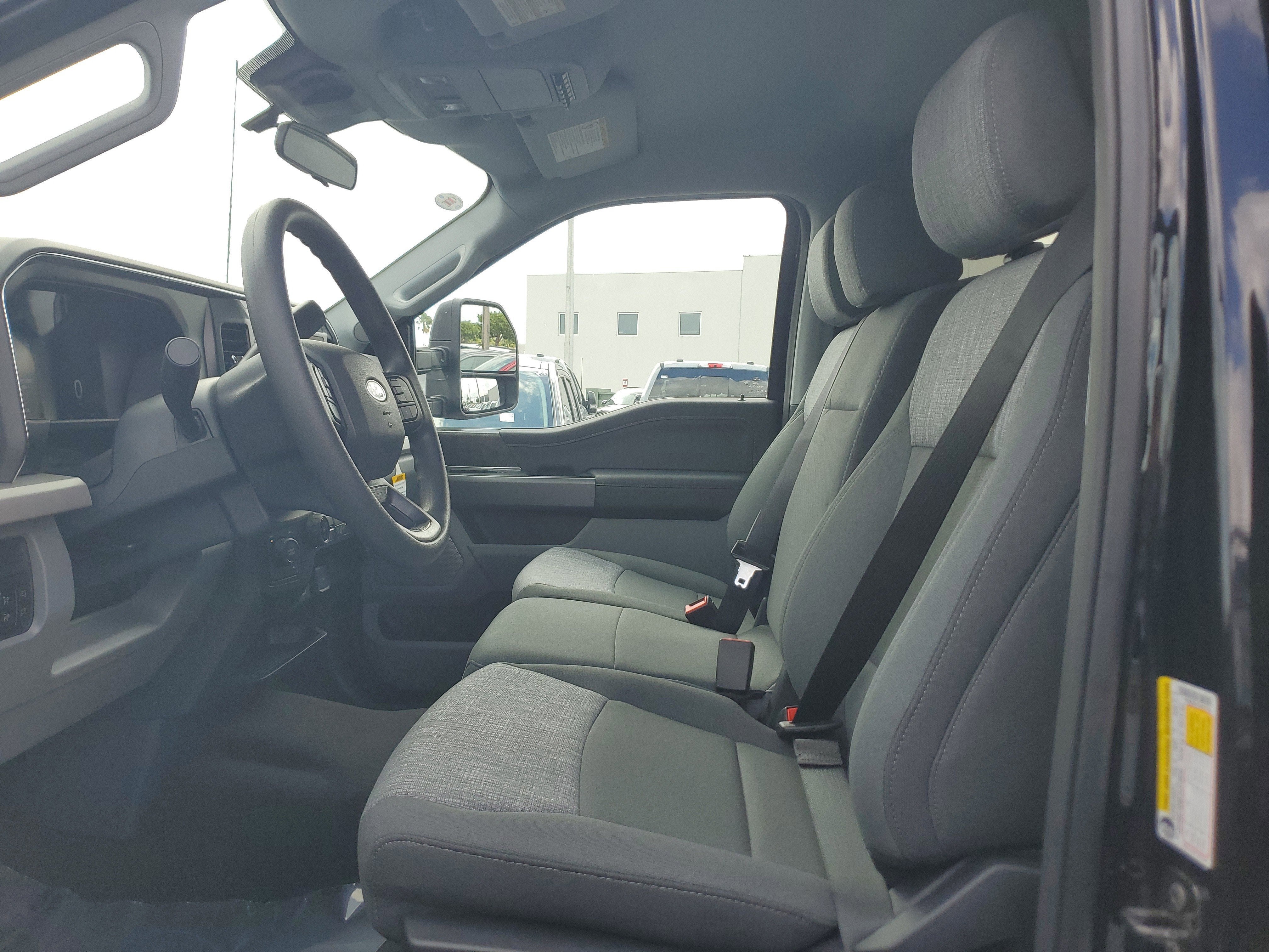 2026 Ford Super Duty F-350 DRW XLT