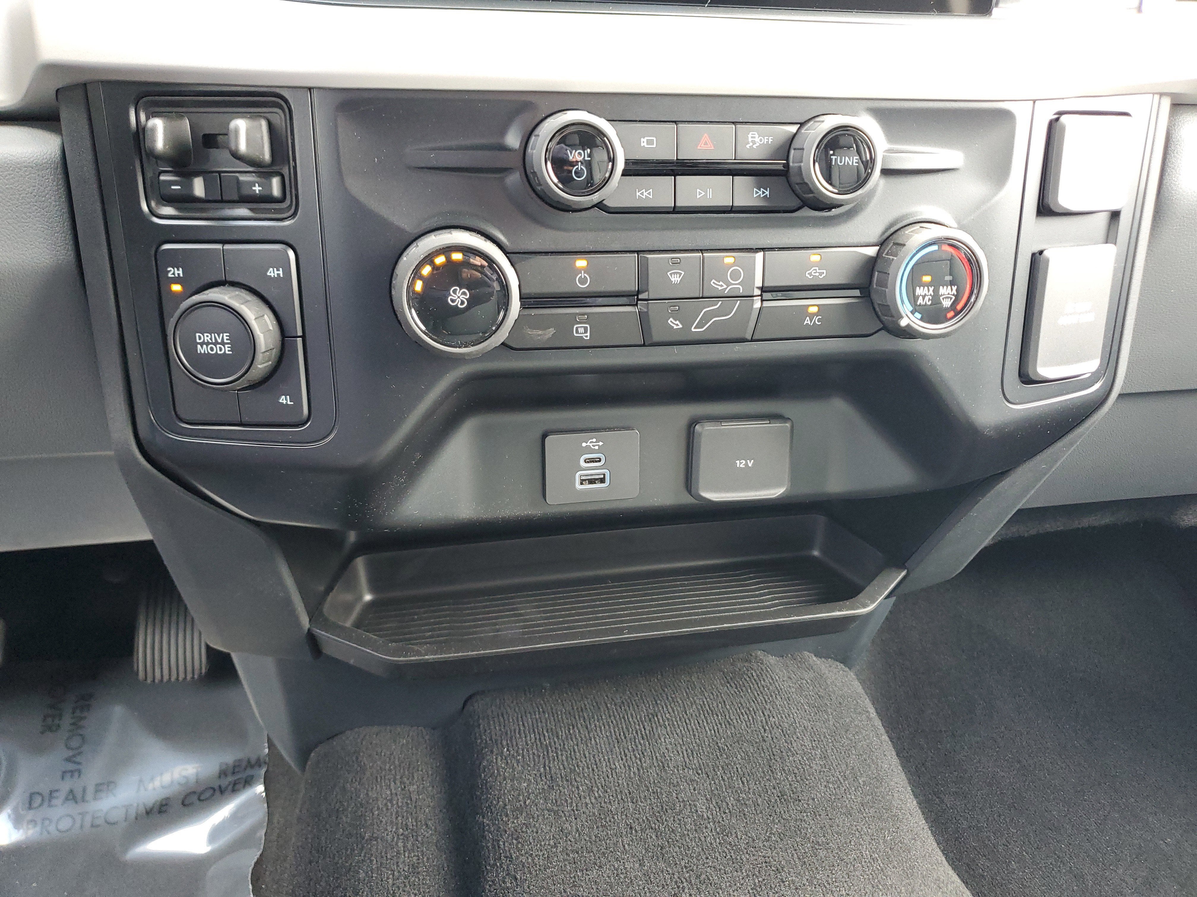 2026 Ford Super Duty F-350 DRW XLT