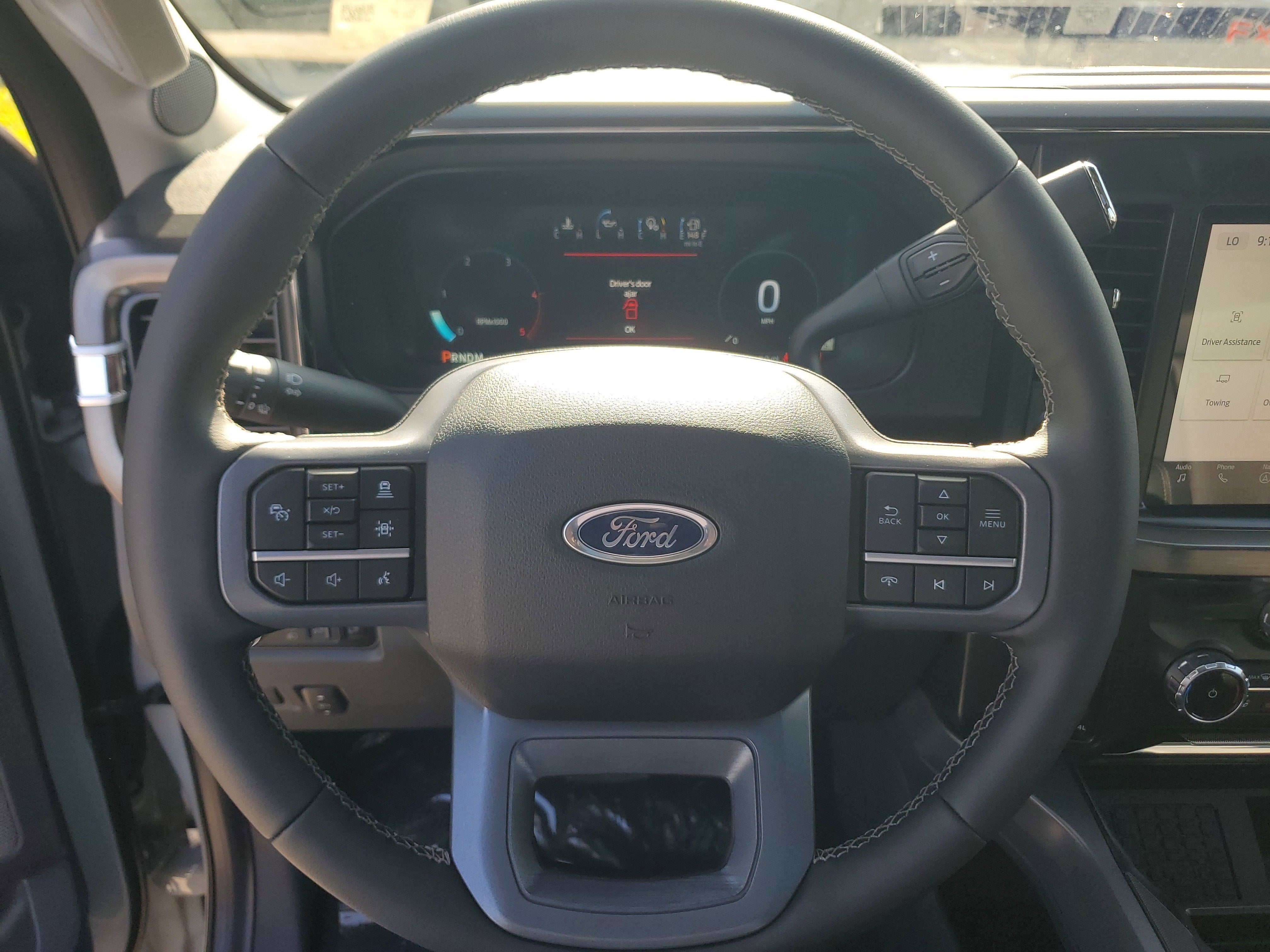 2026 Ford Super Duty F-350 DRW LARIAT