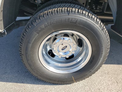 2026 Ford Super Duty F-350 DRW LARIAT
