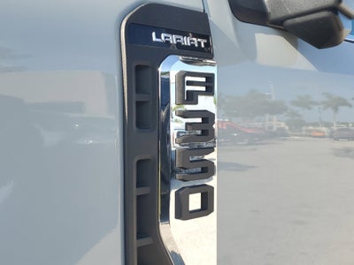 2026 Ford Super Duty F-350 DRW LARIAT