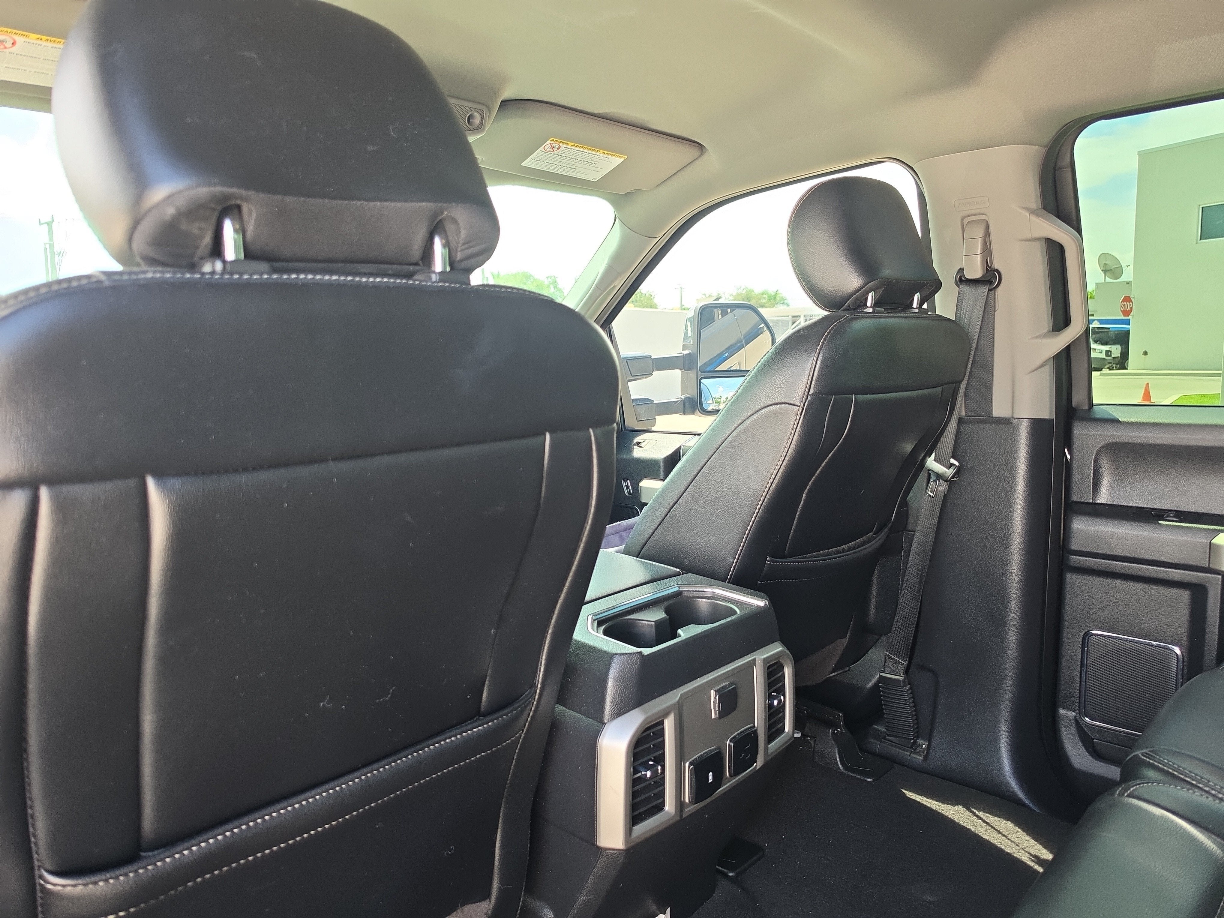 2020 Ford Super Duty F-350 DRW LARIAT 4WD Diesel