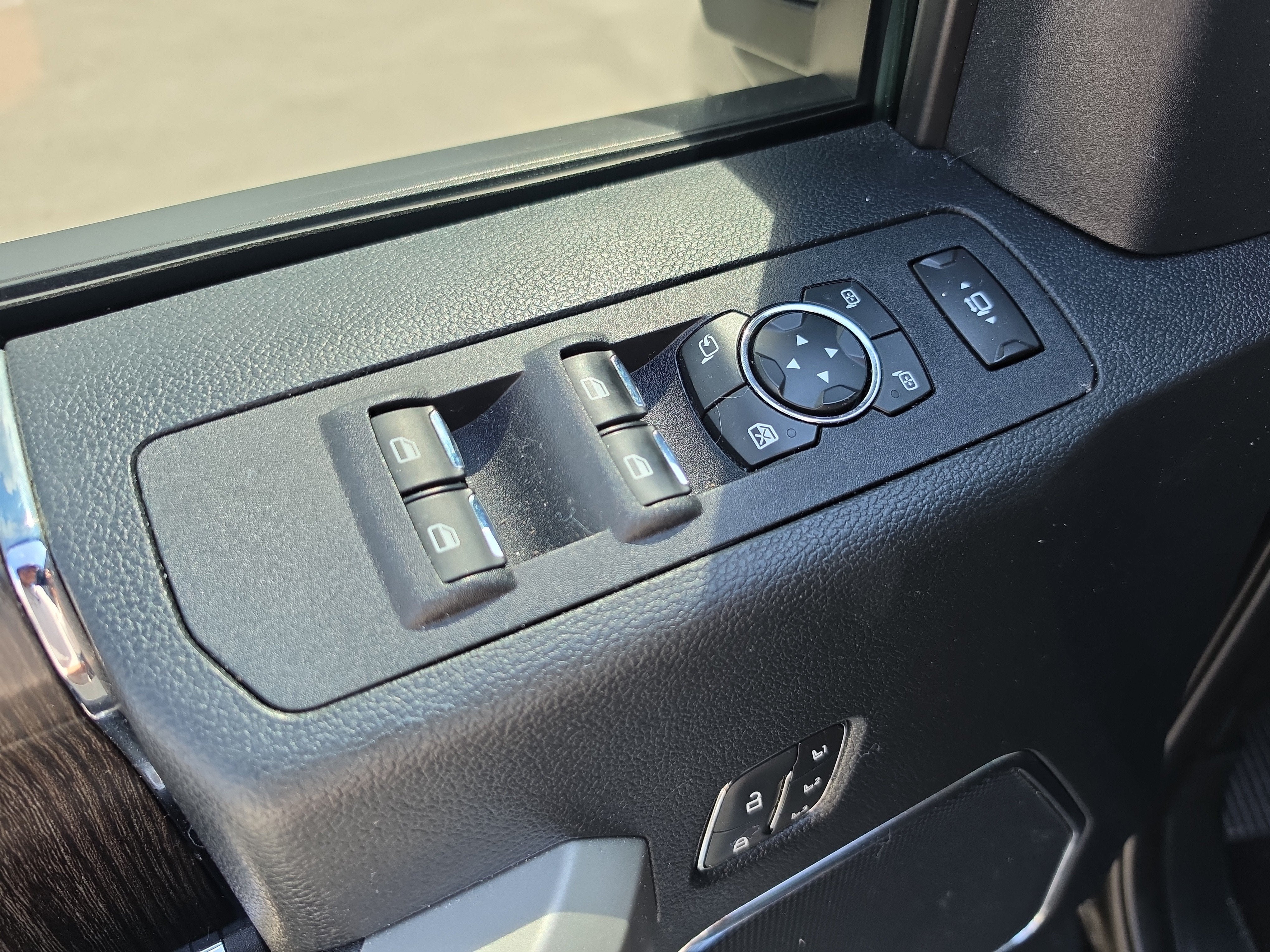 2020 Ford Super Duty F-350 DRW LARIAT 4WD Diesel