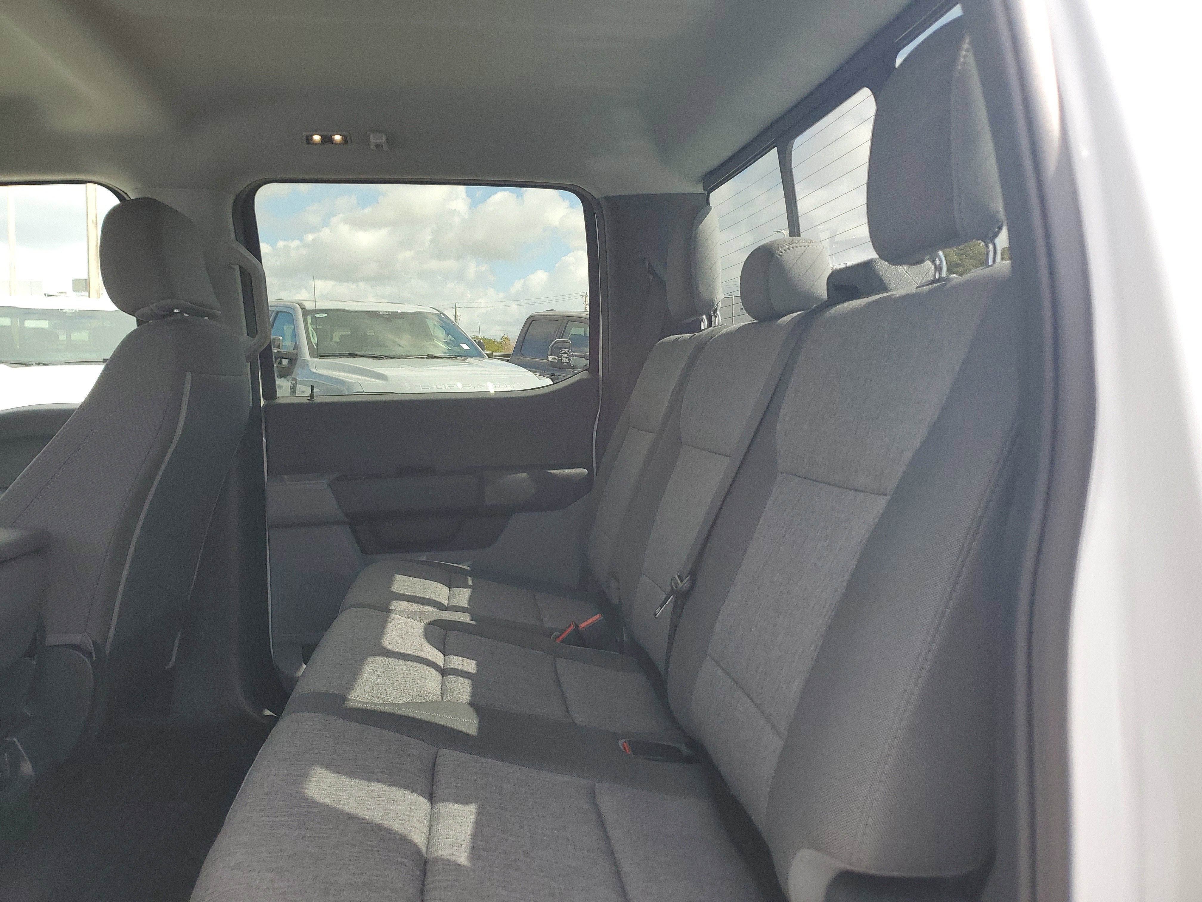 2025 Ford Super Duty F-350 DRW XL 4WD Diesel