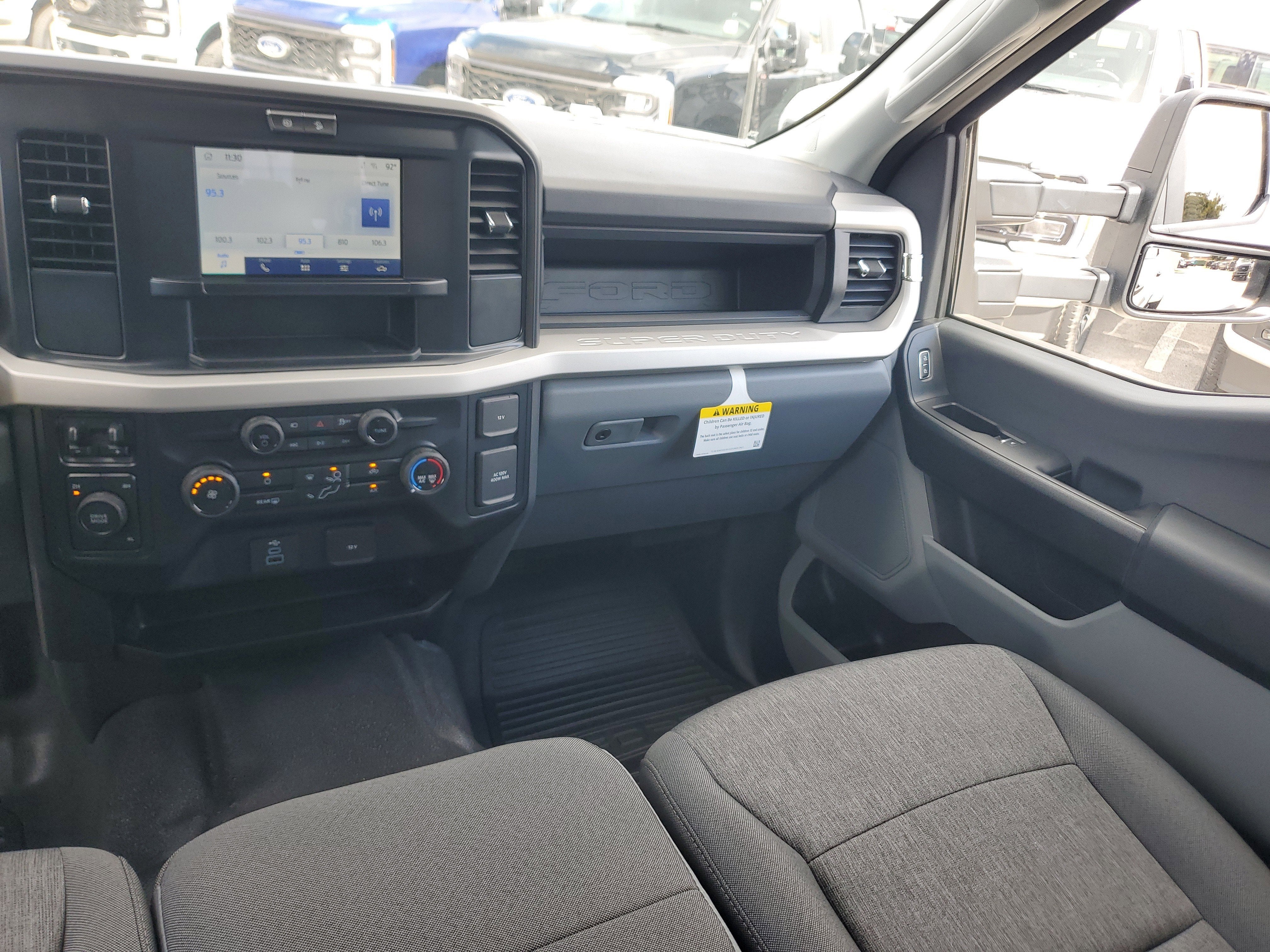 2025 Ford Super Duty F-350 DRW XL 4WD Diesel