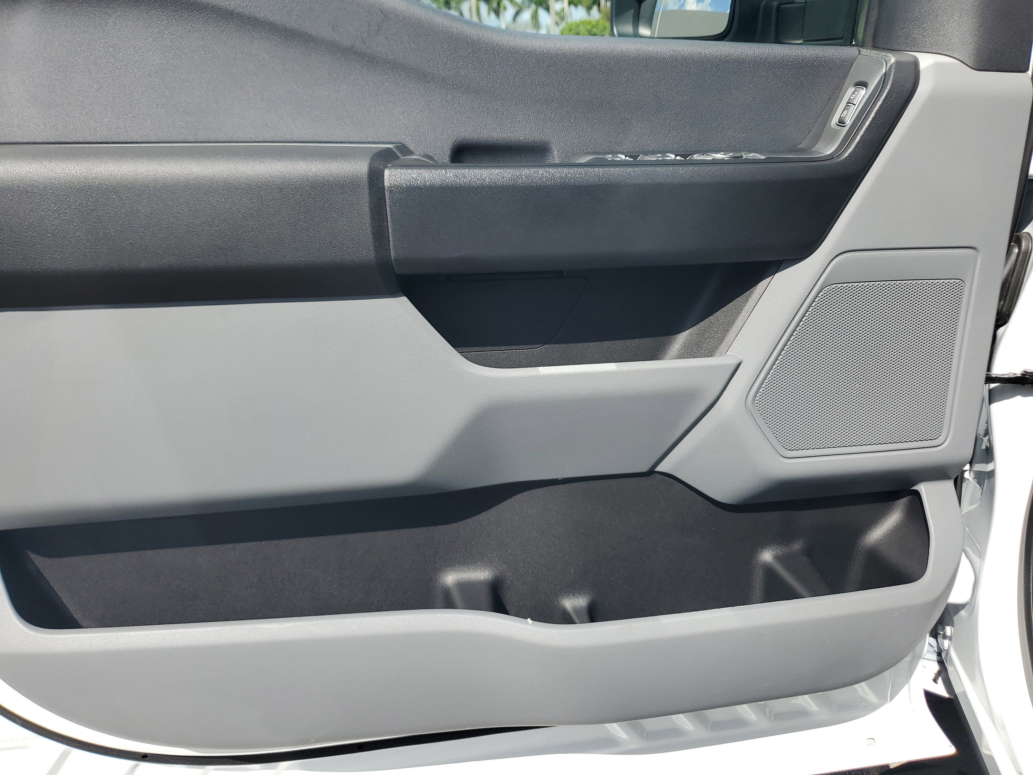 2025 Ford Super Duty F-350 DRW XL 4WD Diesel