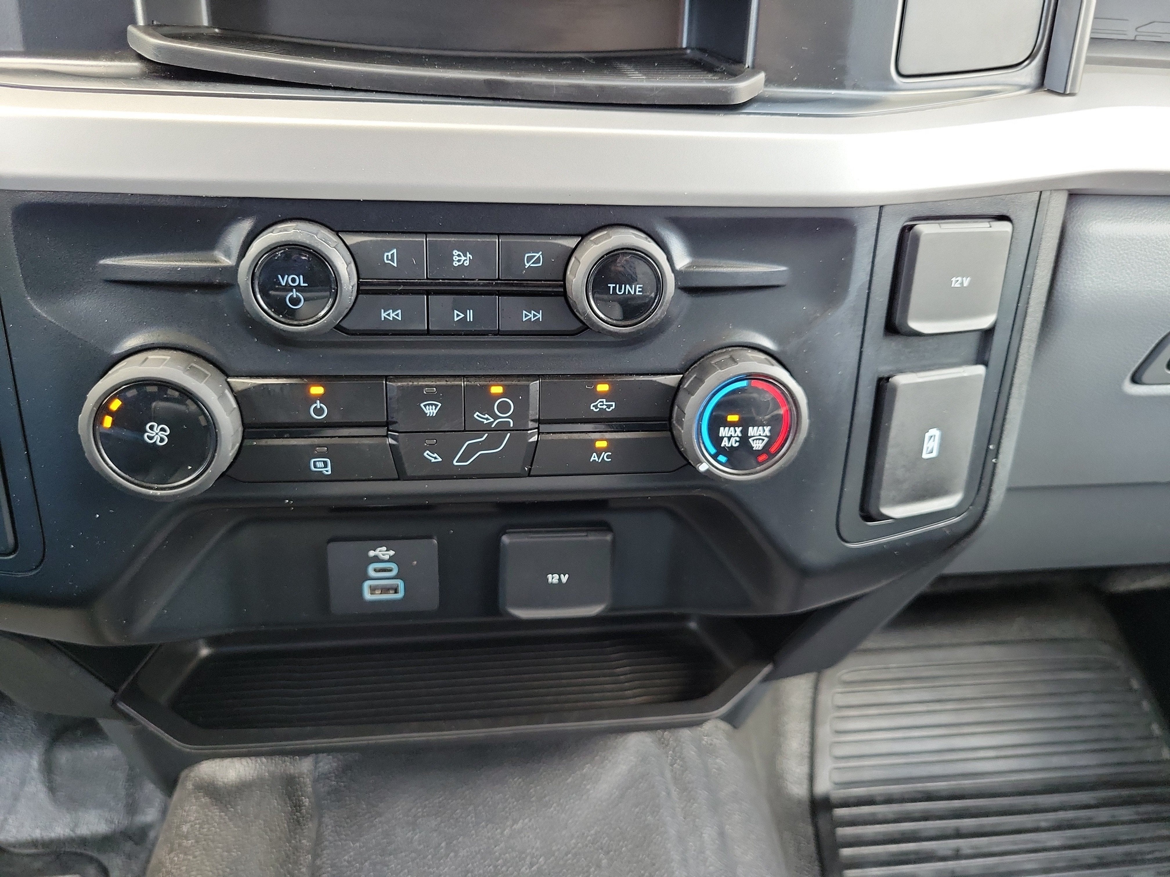 2024 Ford Super Duty F-450 DRW XL