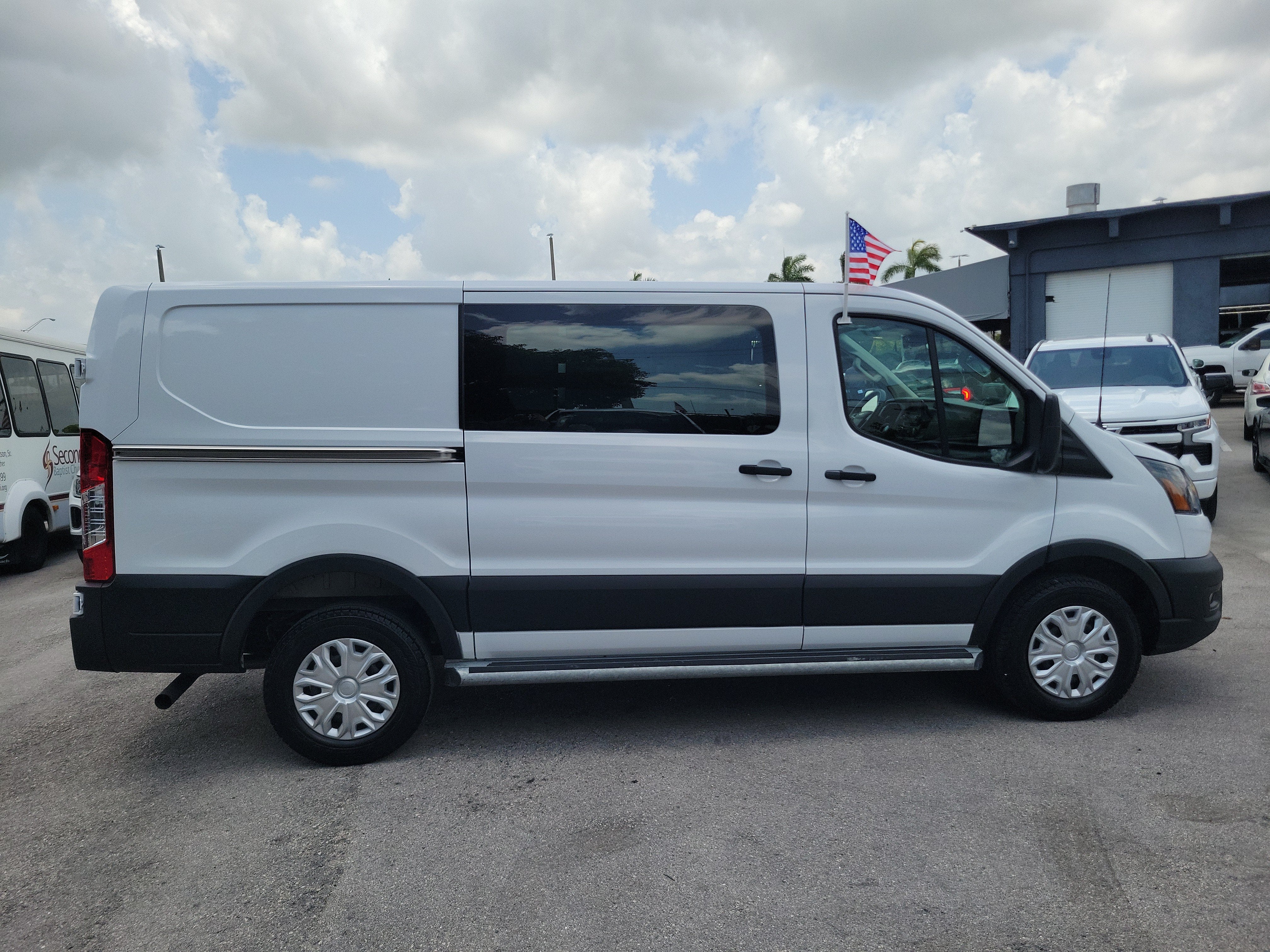 2025 Ford Transit Cargo Van Base