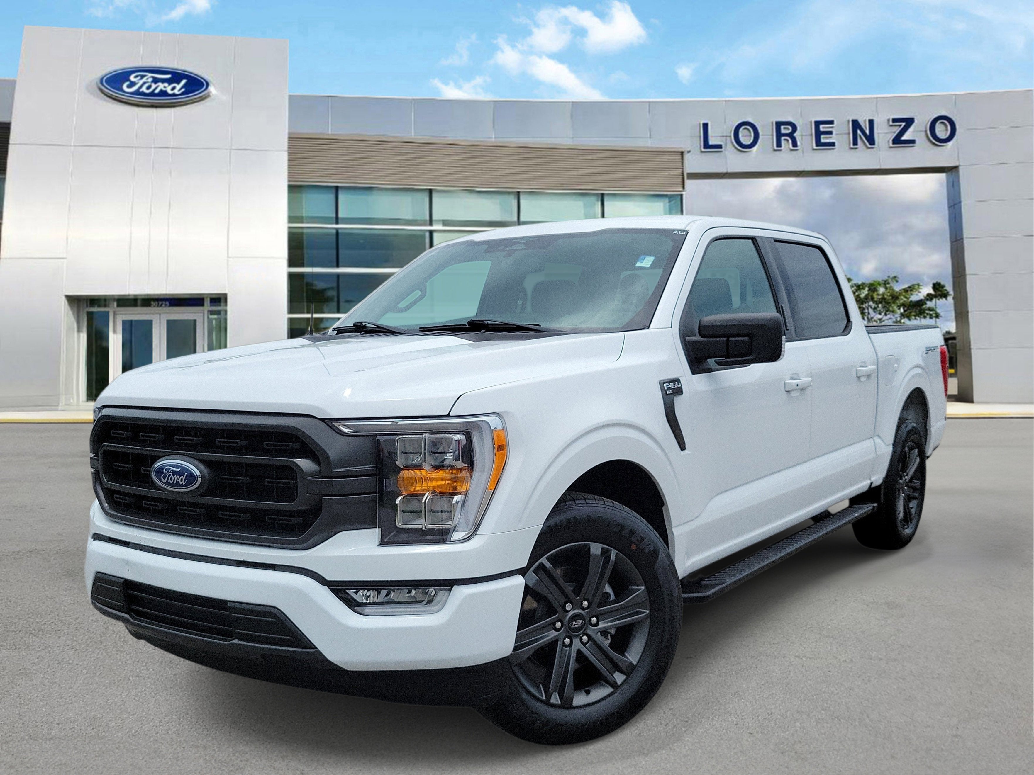 2023 Ford F-150 XLT SuperCrew 5-1/2 Box's photo