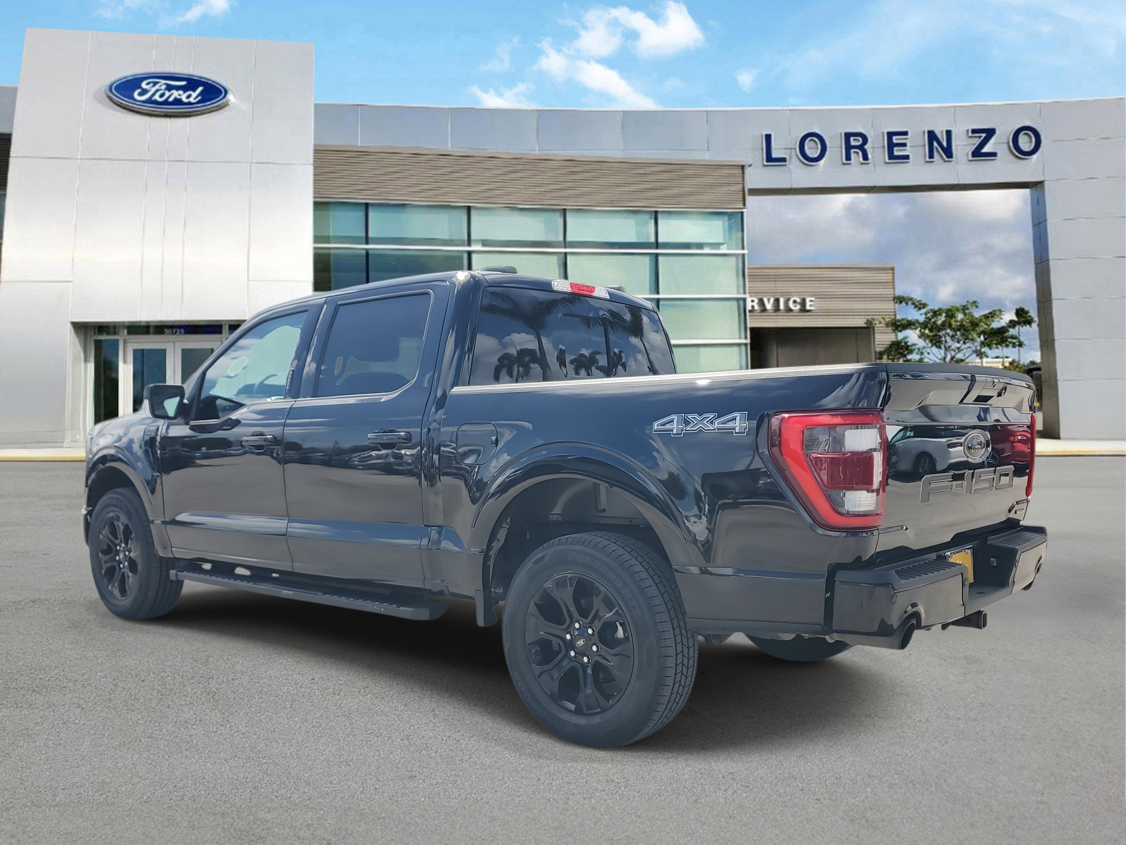 2023 Ford F-150 LARIAT 4WD