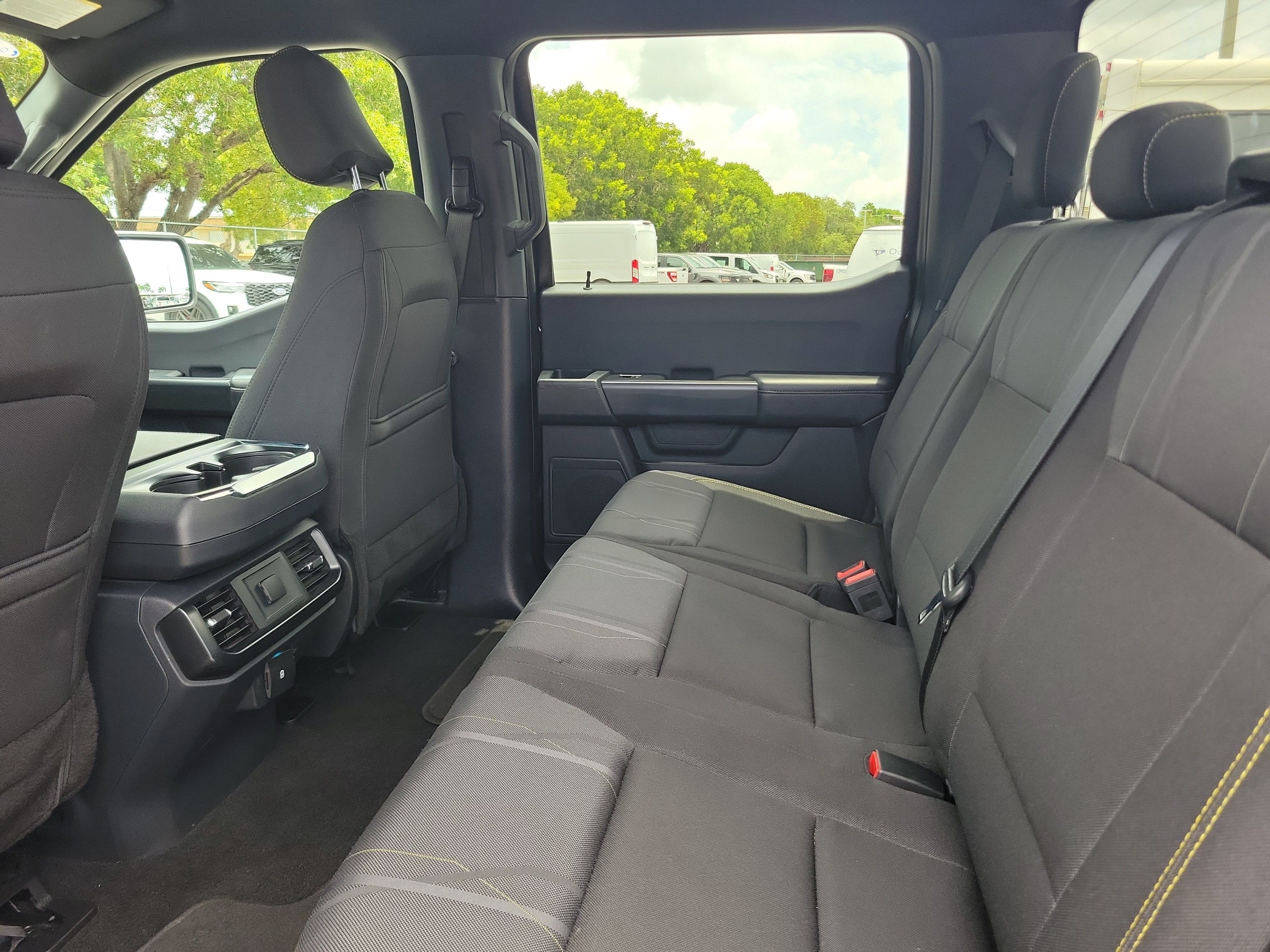 2025 Ford F-150 STX 4WD