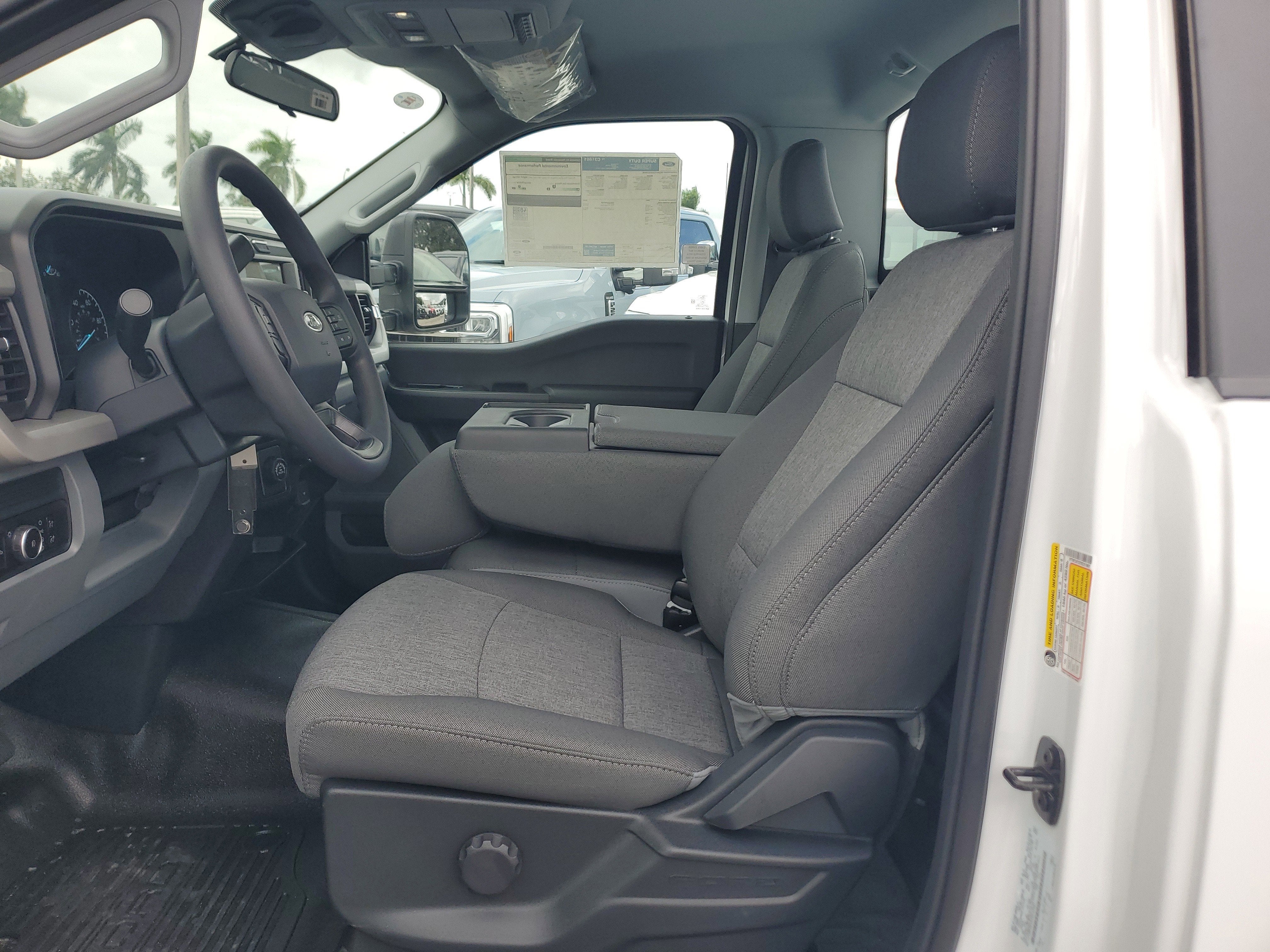 2026 Ford Super Duty F-350 SRW XL