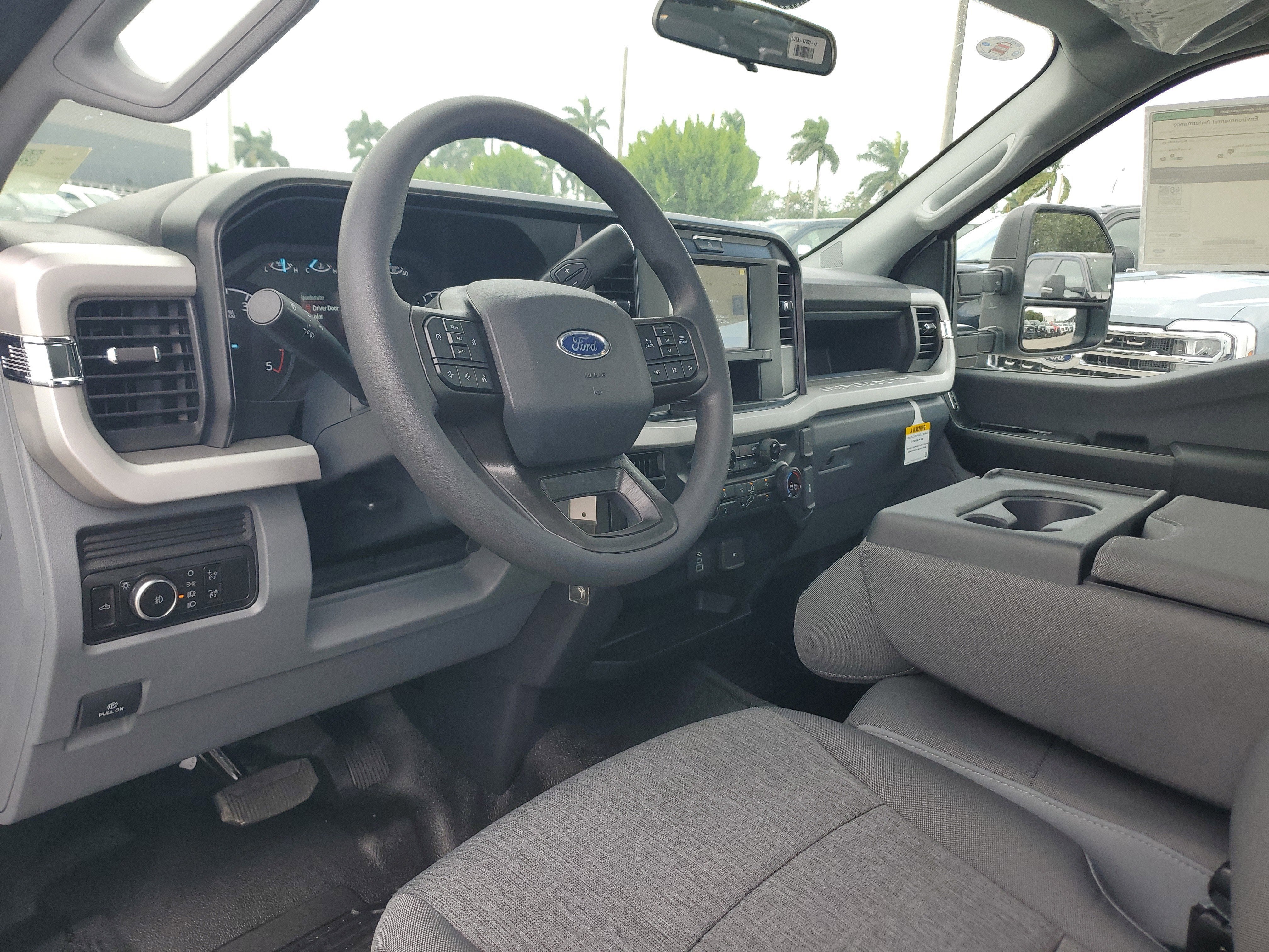 2026 Ford Super Duty F-350 SRW XL