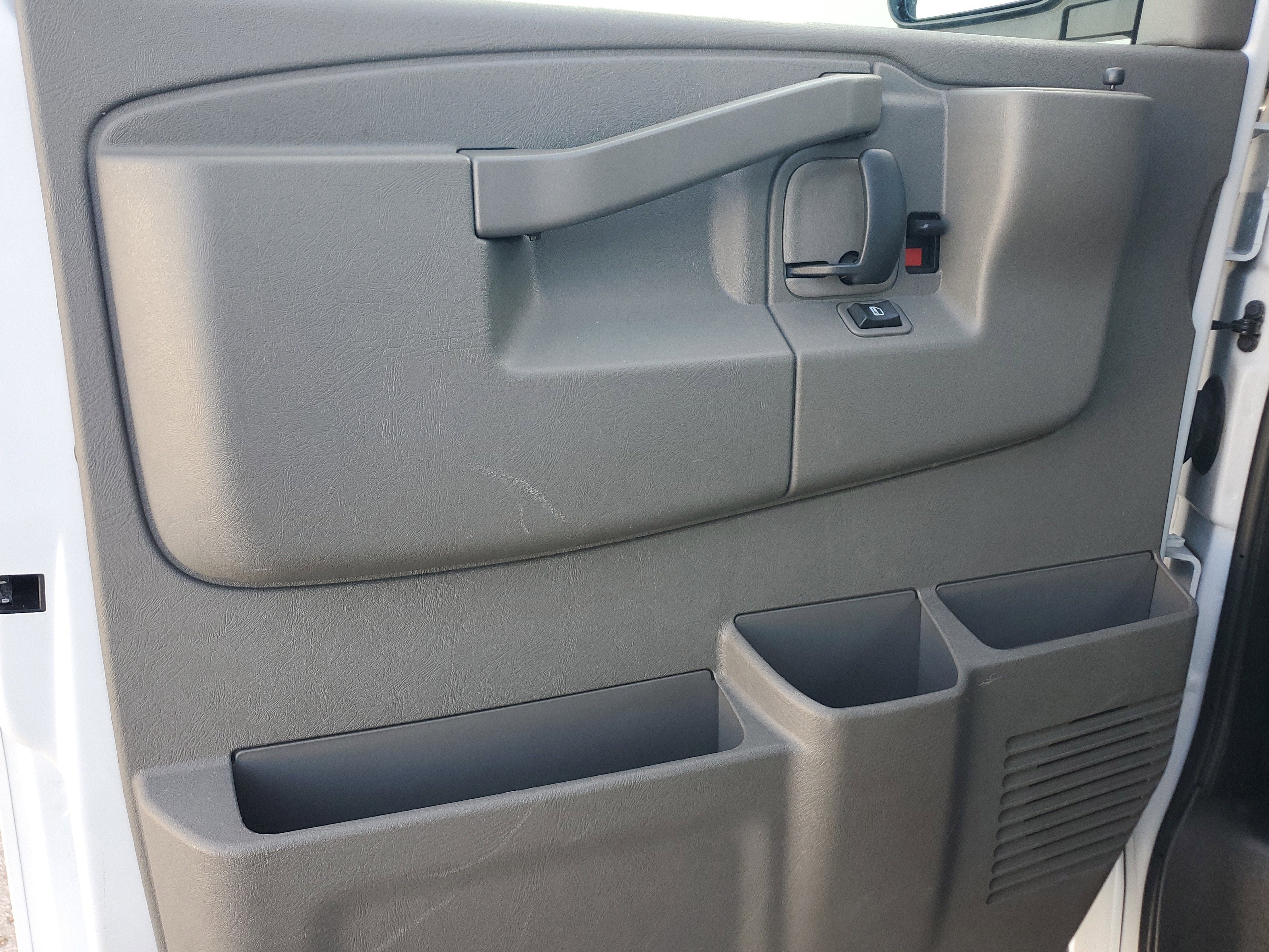 2023 Chevrolet Express Passenger LS