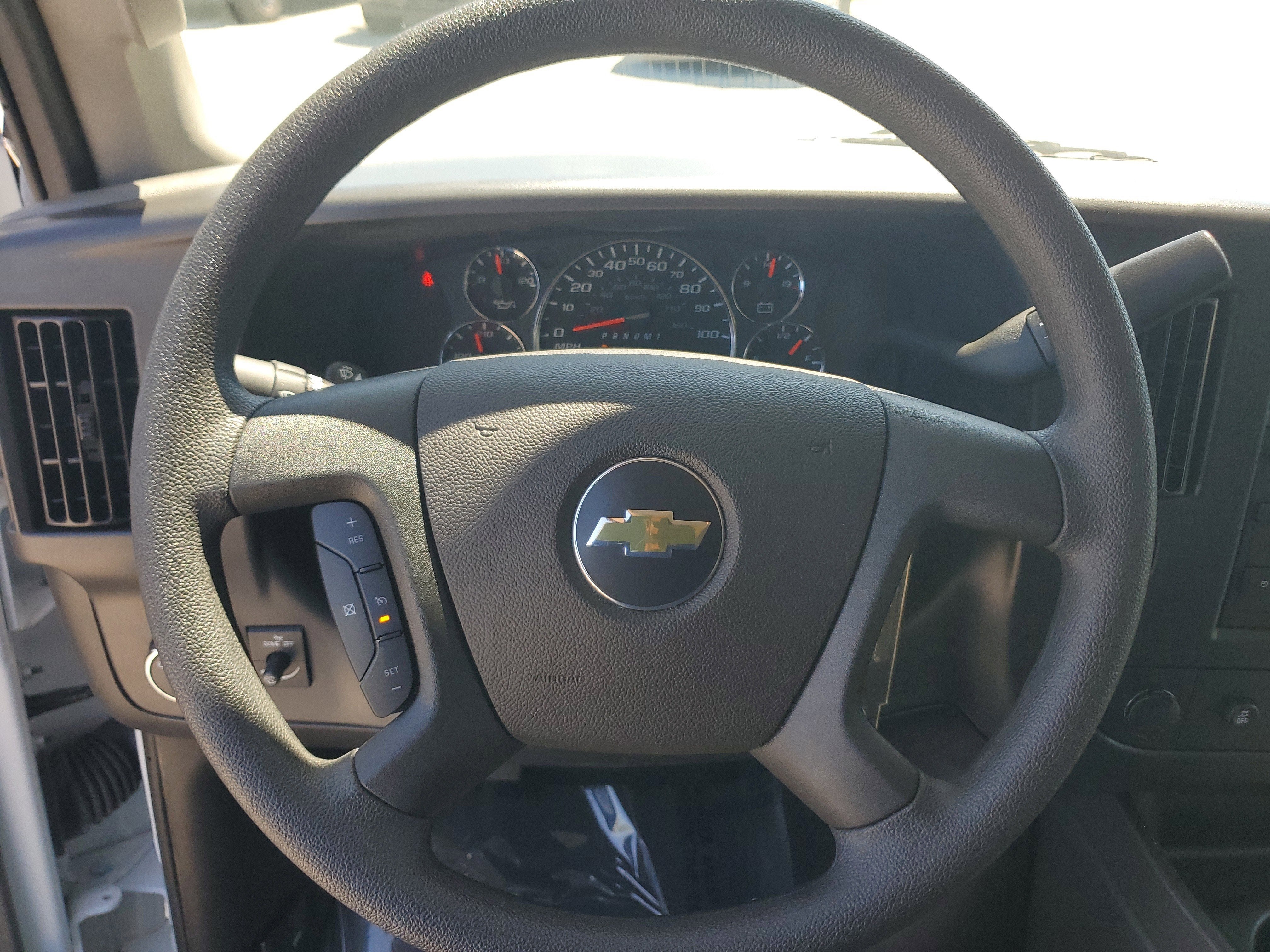 2025 Chevrolet Express Passenger LT