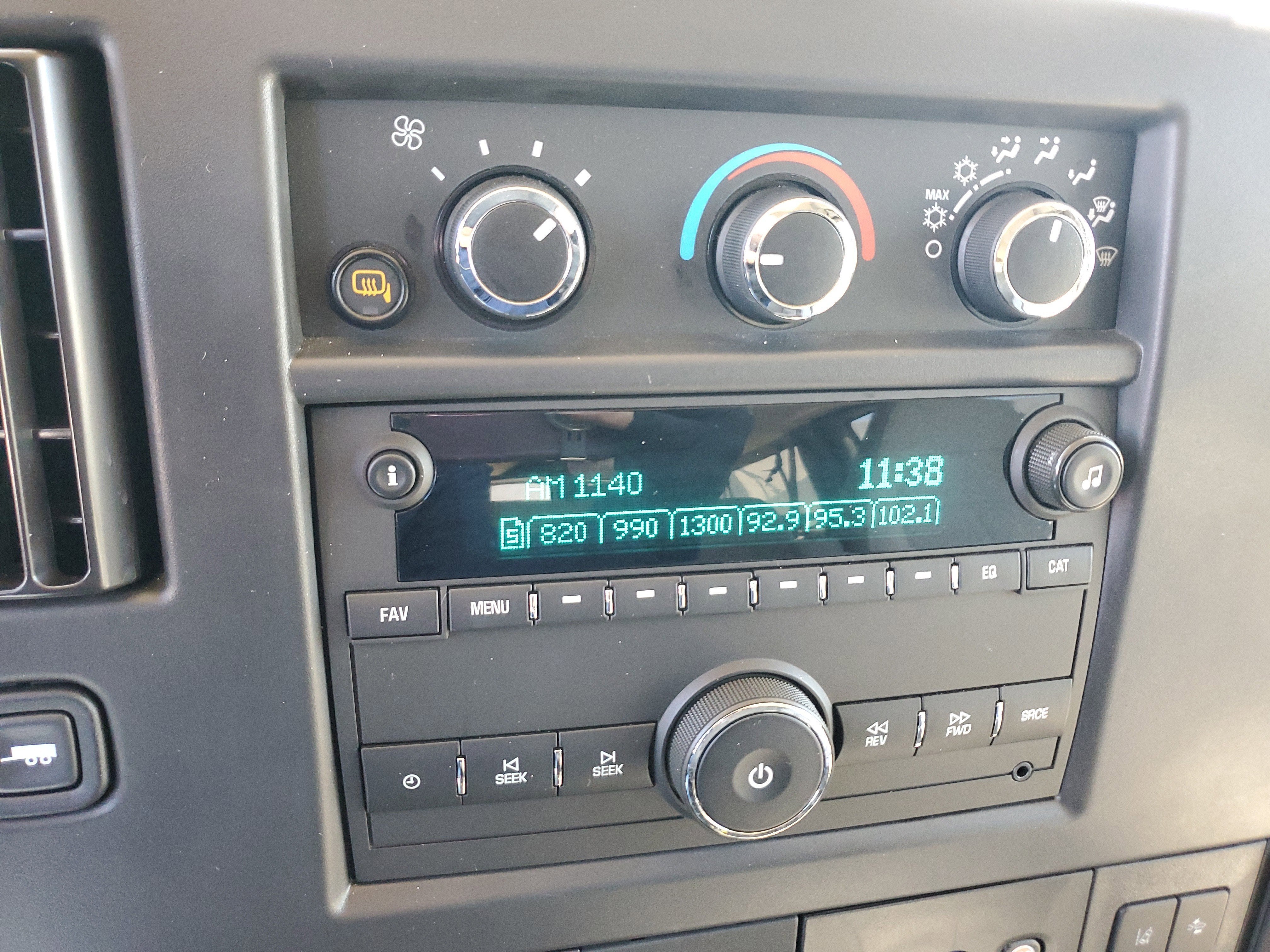 2025 Chevrolet Express Passenger LT