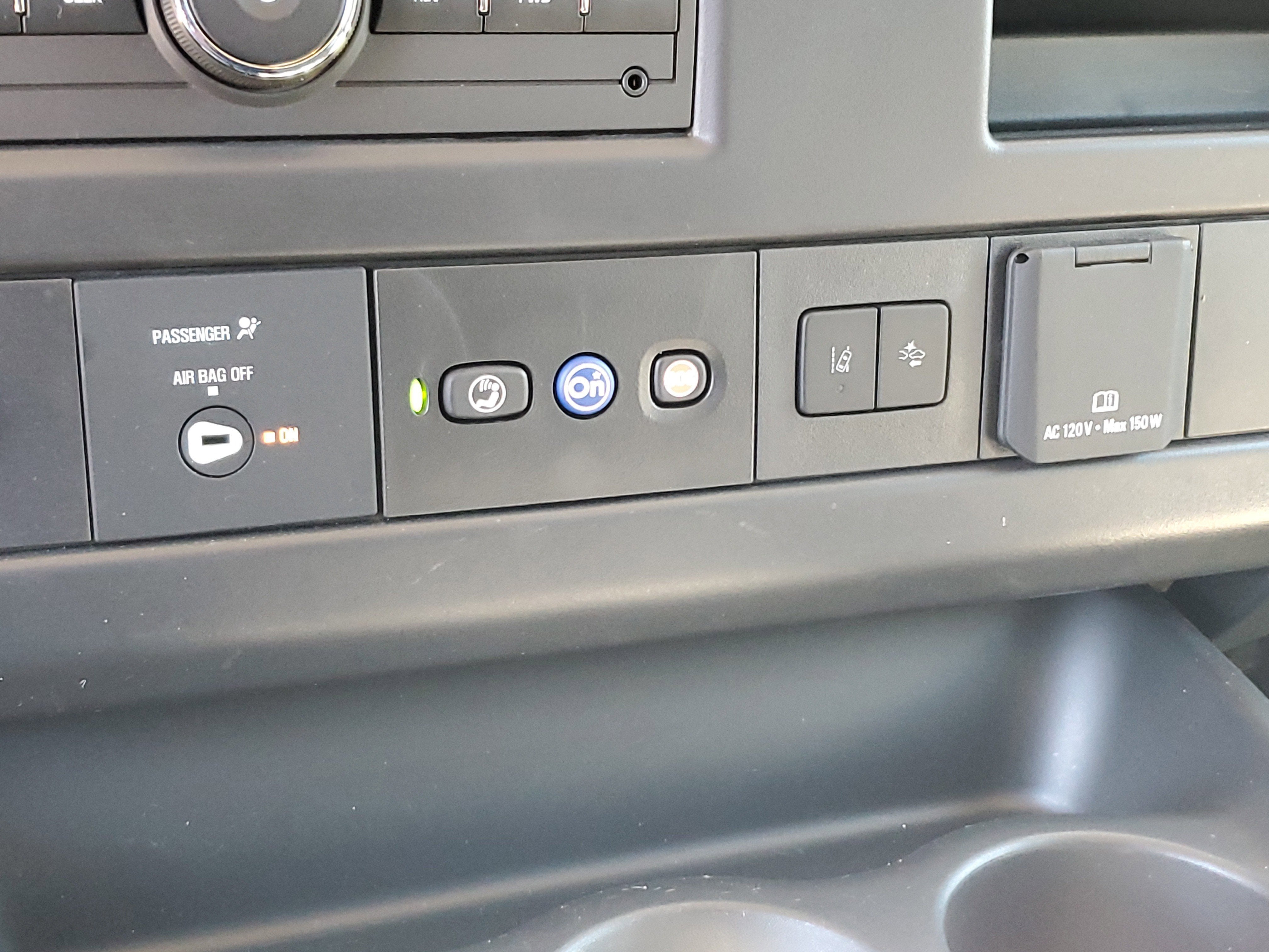2025 Chevrolet Express Passenger LT