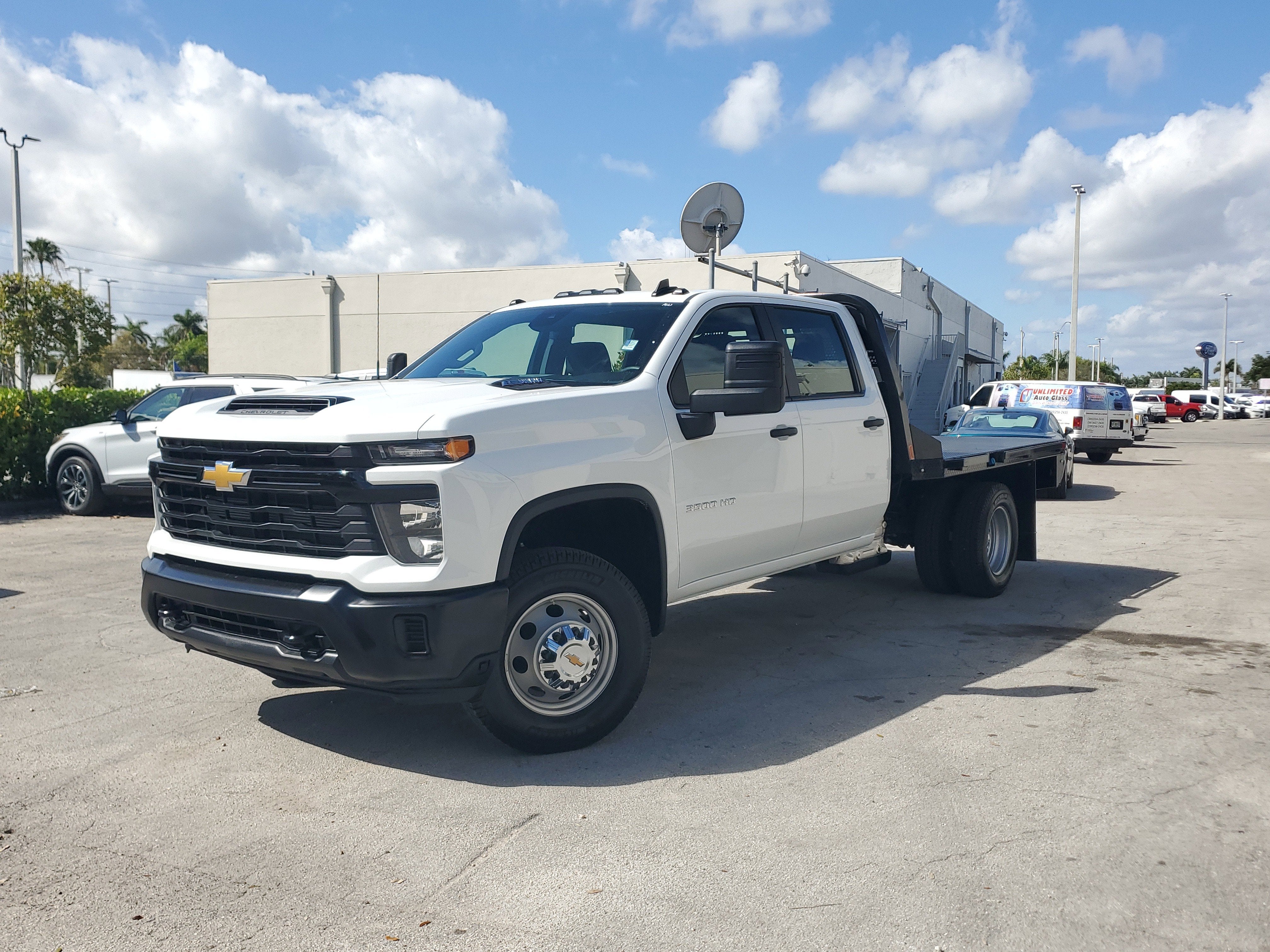2025 Chevrolet Silverado 3500HD CC Work Truck 4WD Diesel
