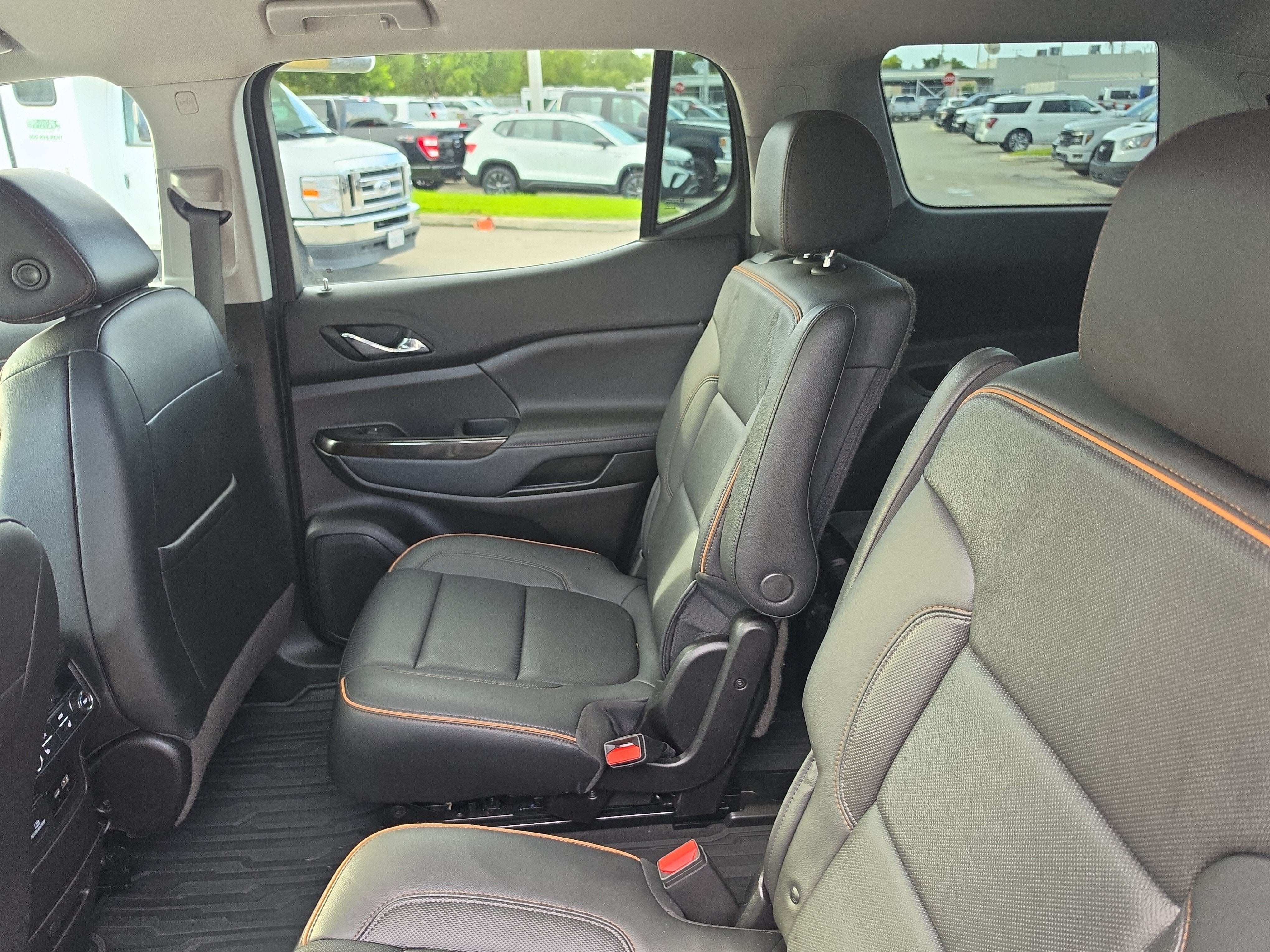 2023 GMC Acadia AT4 4WD