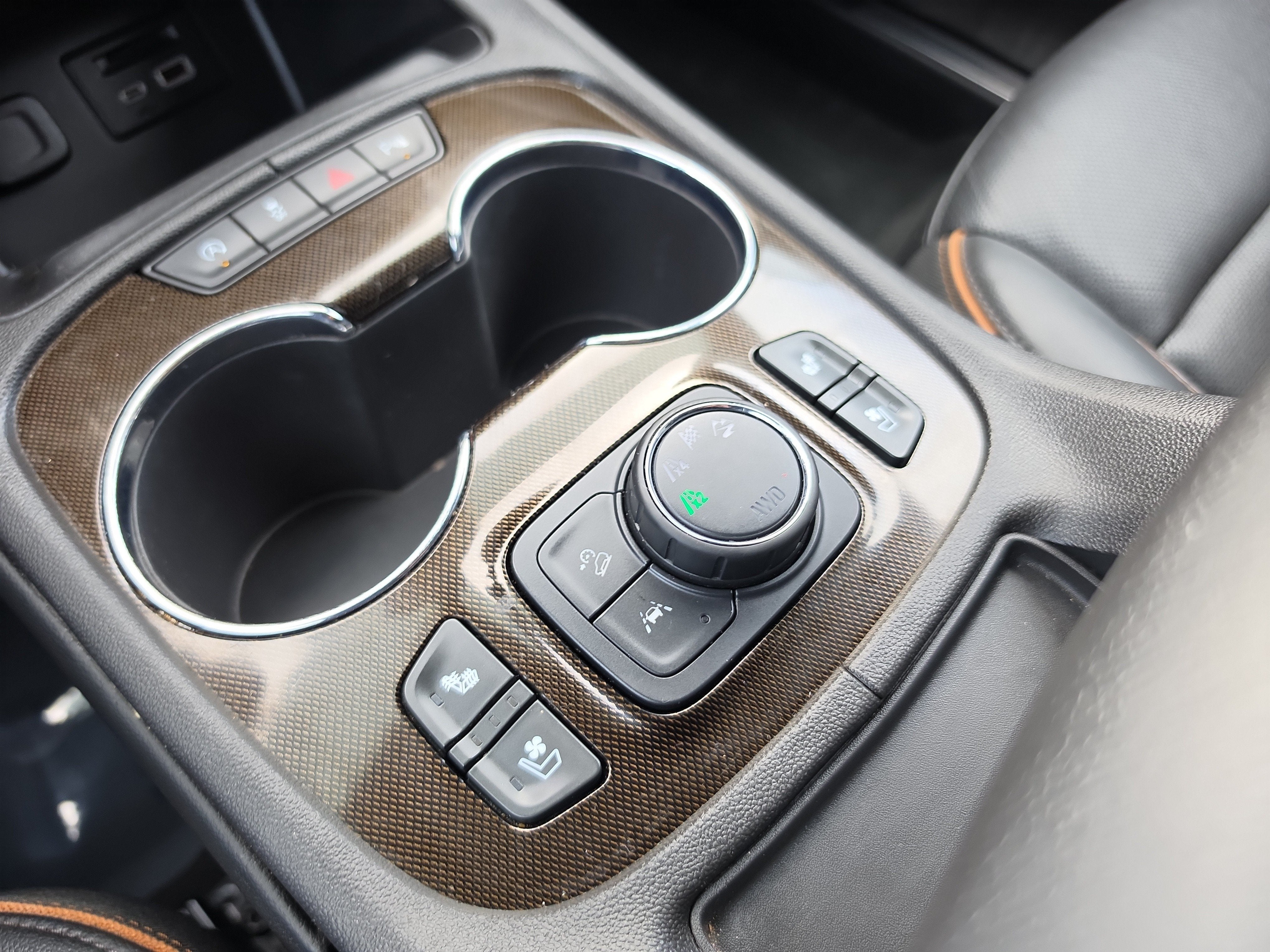 2023 GMC Acadia AT4 4WD