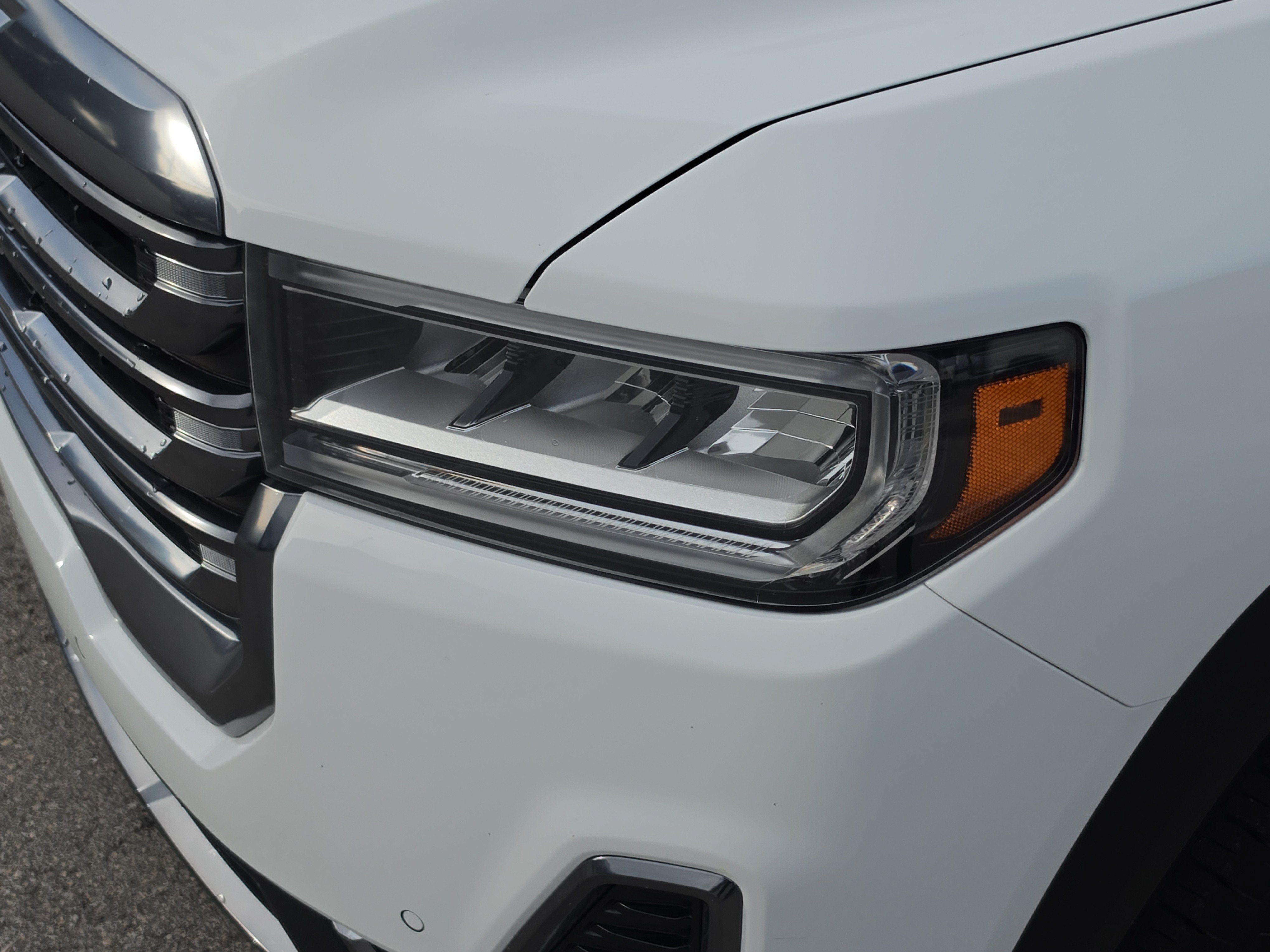 2023 GMC Acadia AT4 4WD