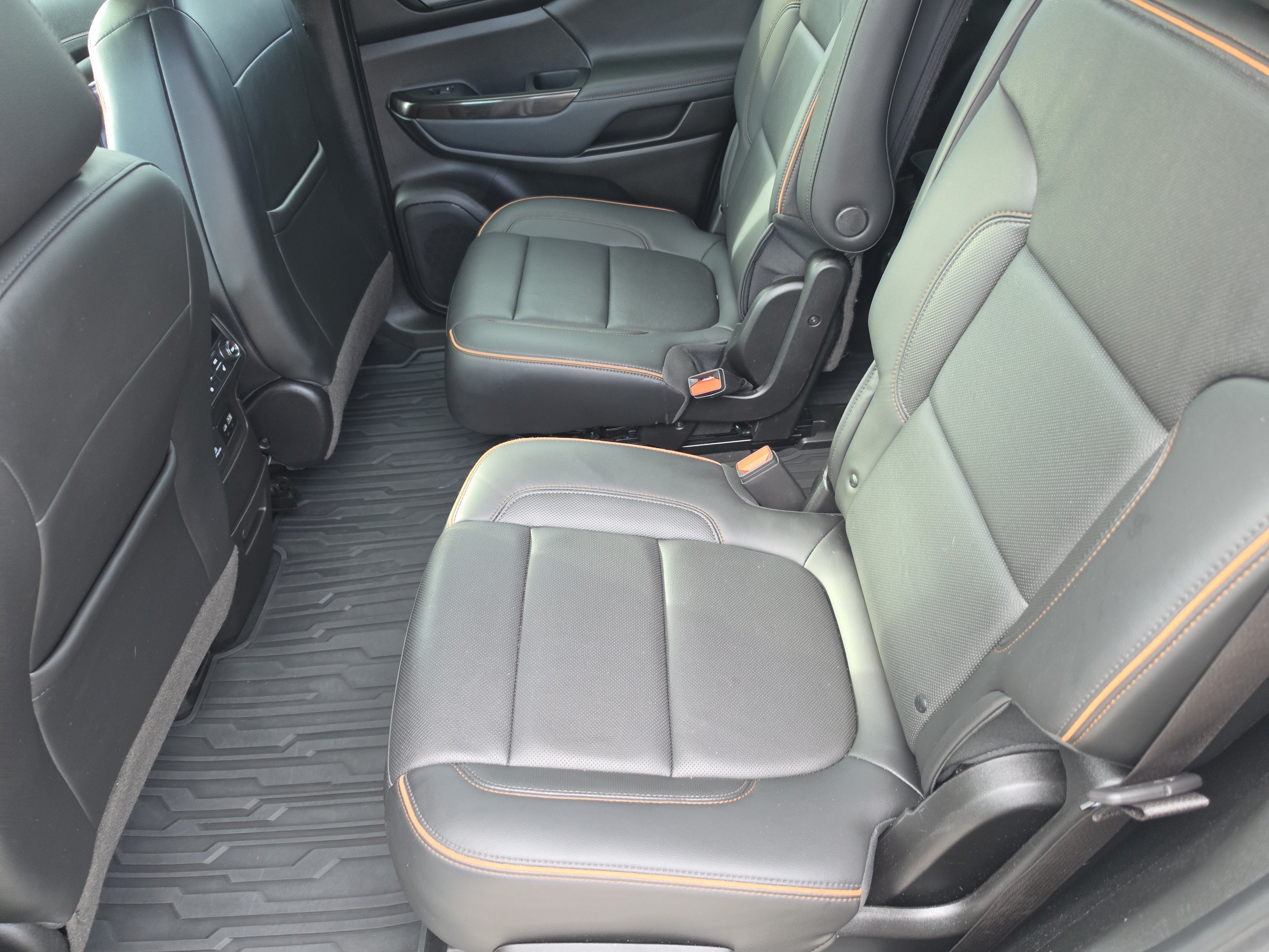 2023 GMC Acadia AT4 4WD