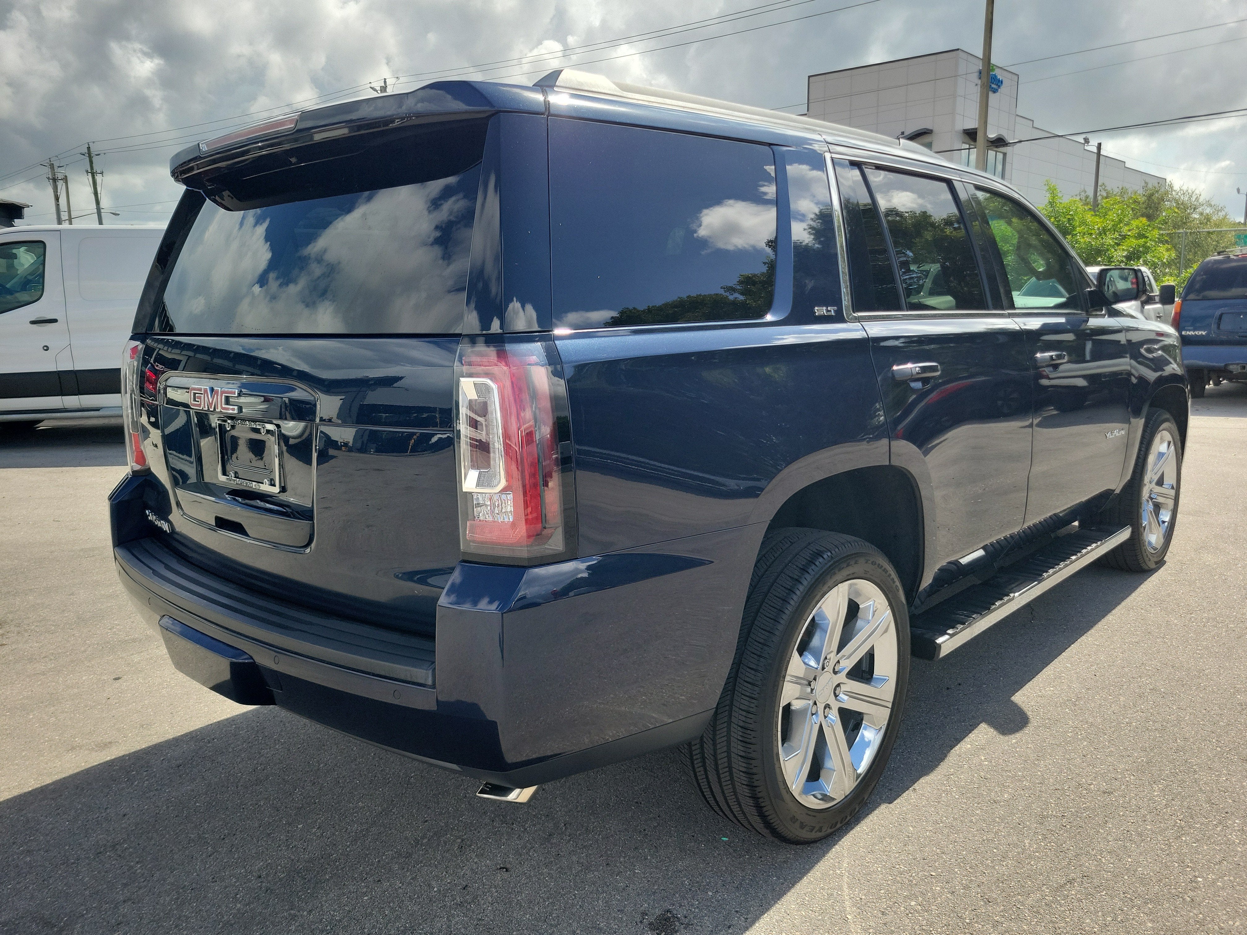 2019 GMC Yukon SLT