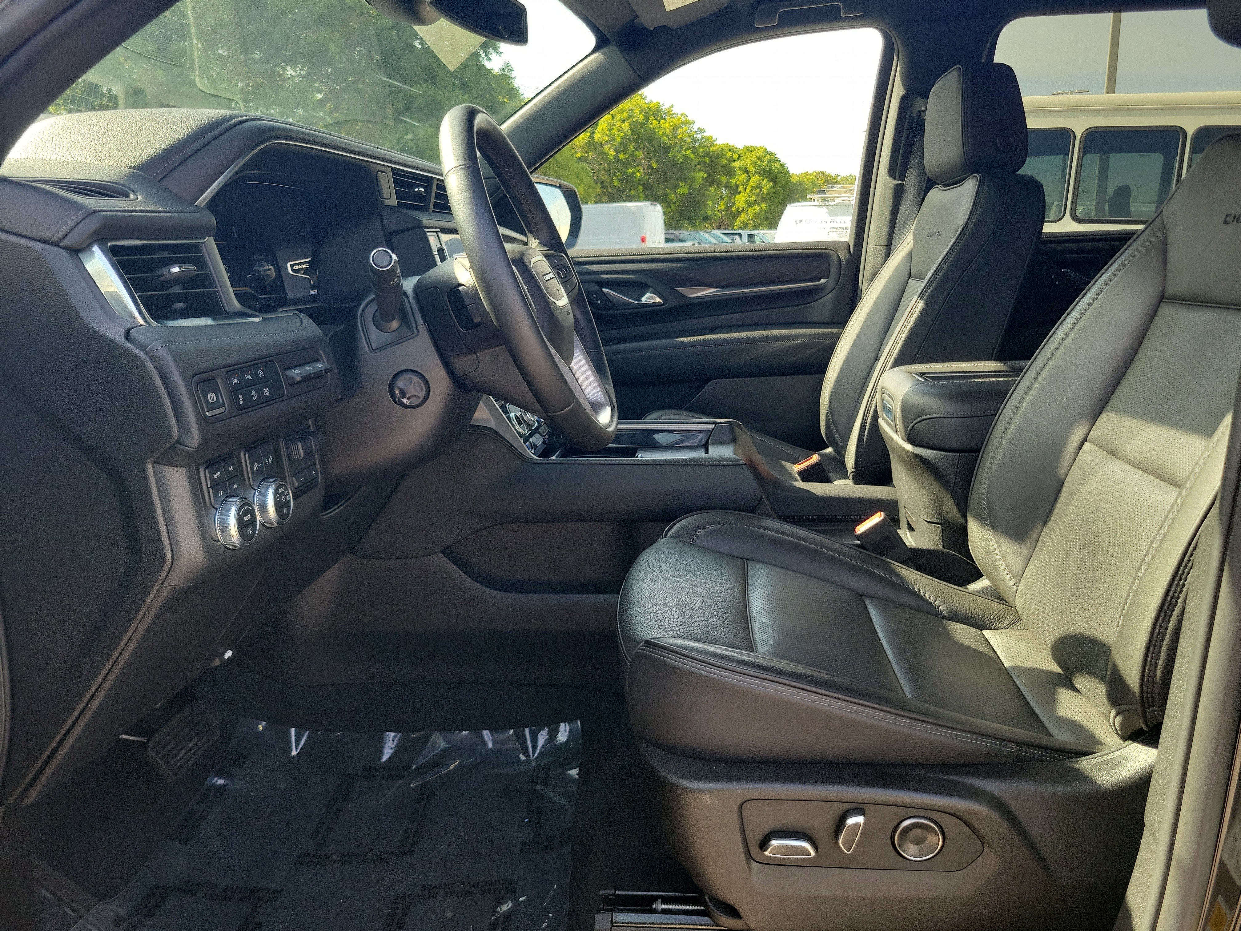 2024 GMC Yukon XL Denali 4WD