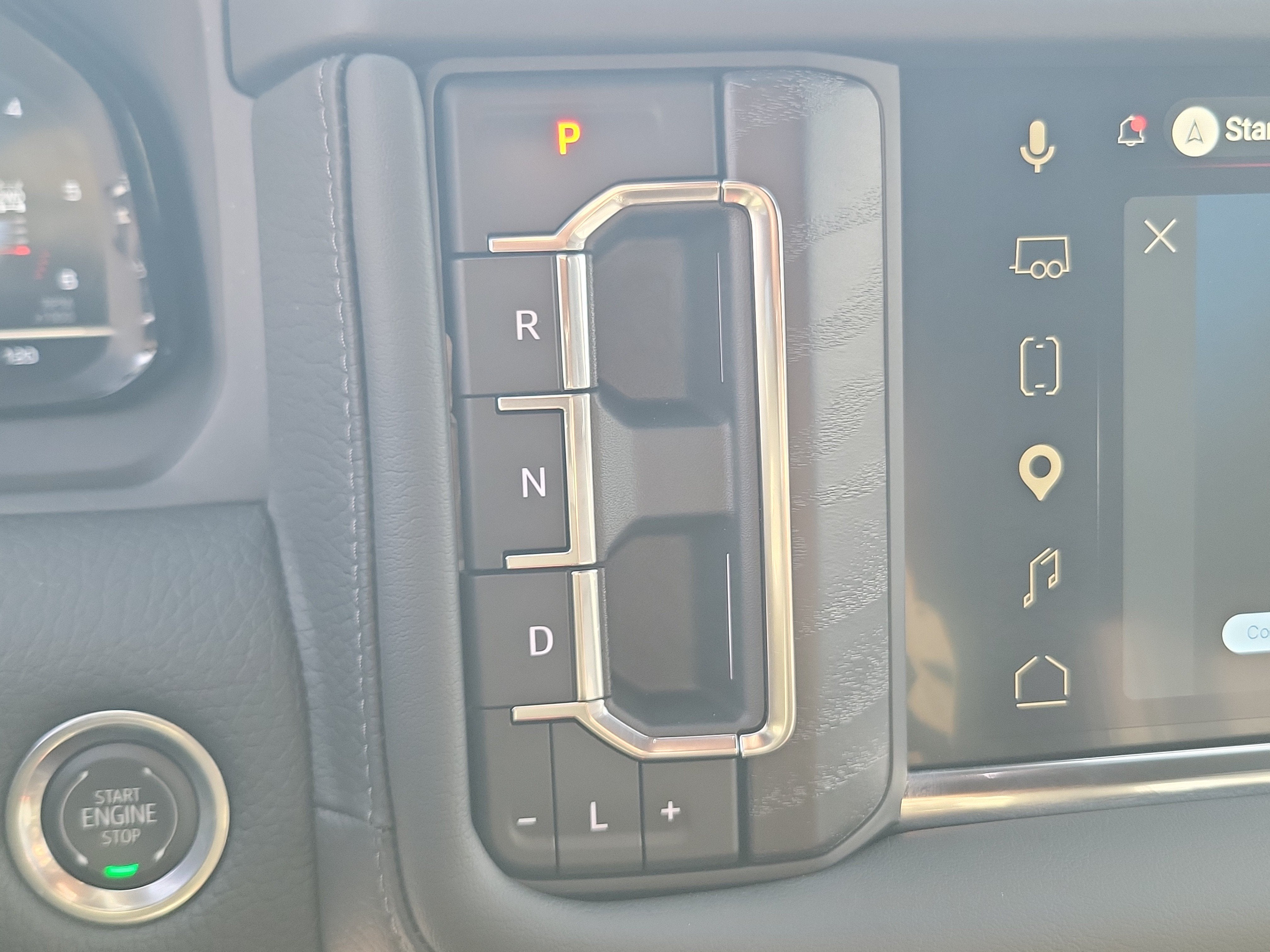 2024 GMC Yukon XL Denali 4WD