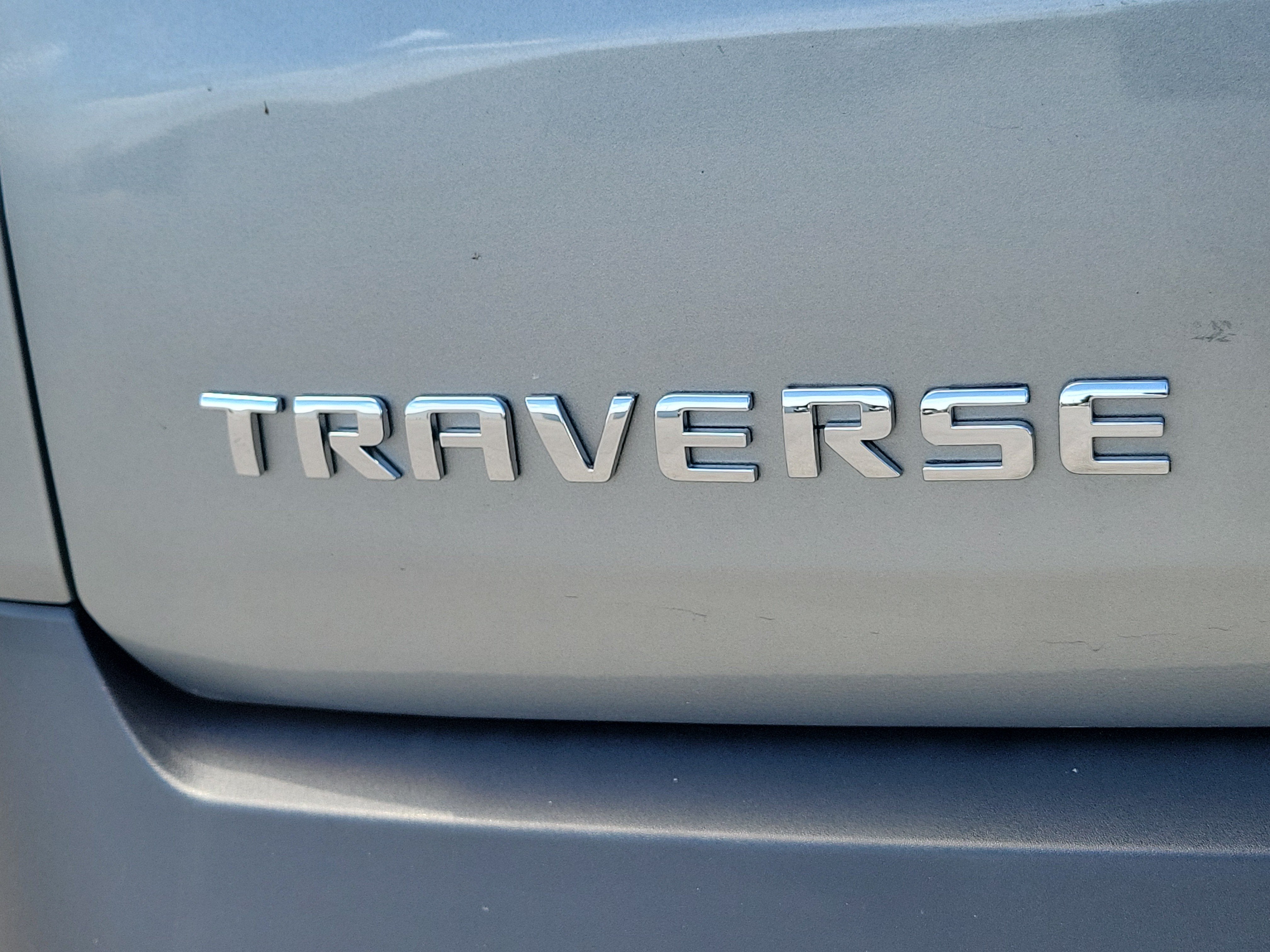 2023 Chevrolet Traverse LS