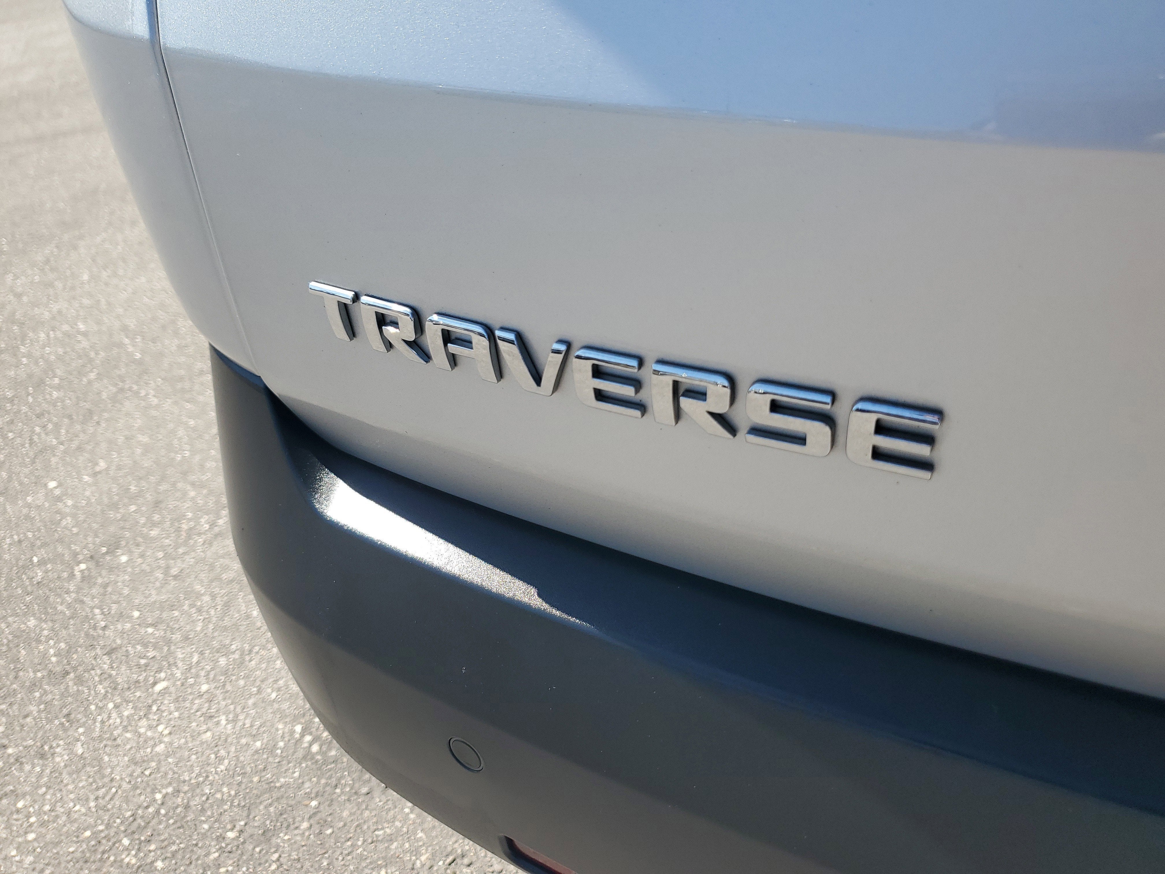2022 Chevrolet Traverse LT Cloth